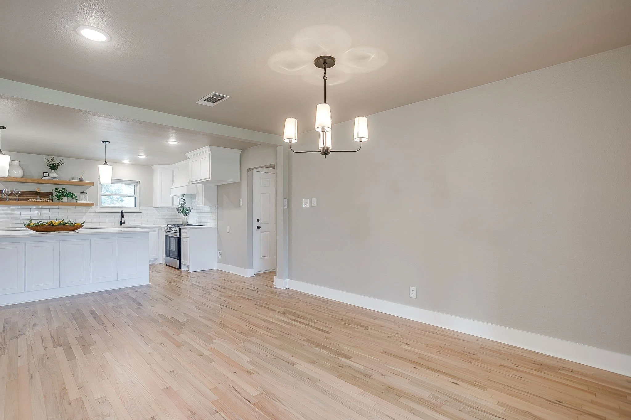 103 Vanshire Rd W (23 of 45).jpg