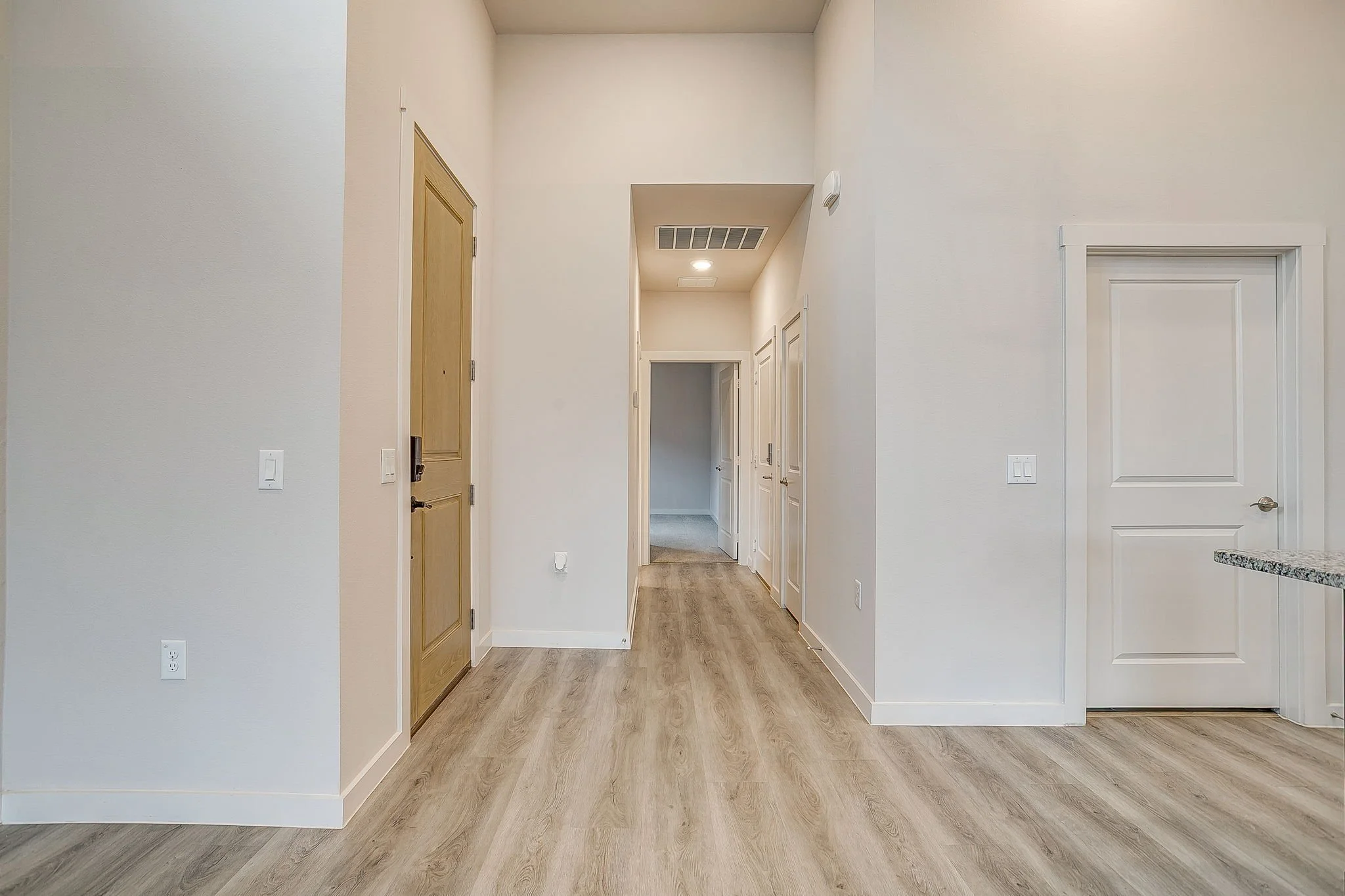 1020 Foxglove Ln (11 of 47).jpg