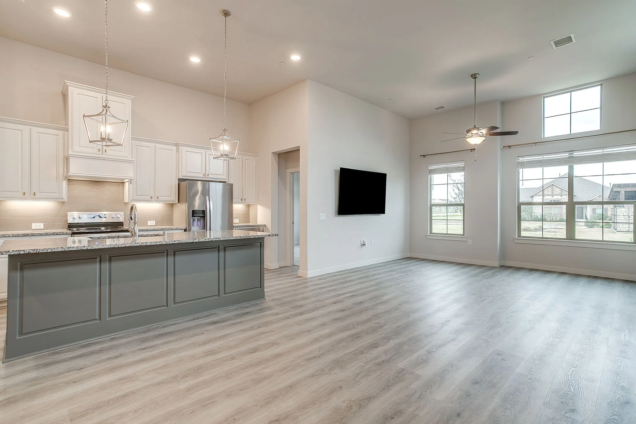 1020 Foxglove Ln (15 of 47).jpg