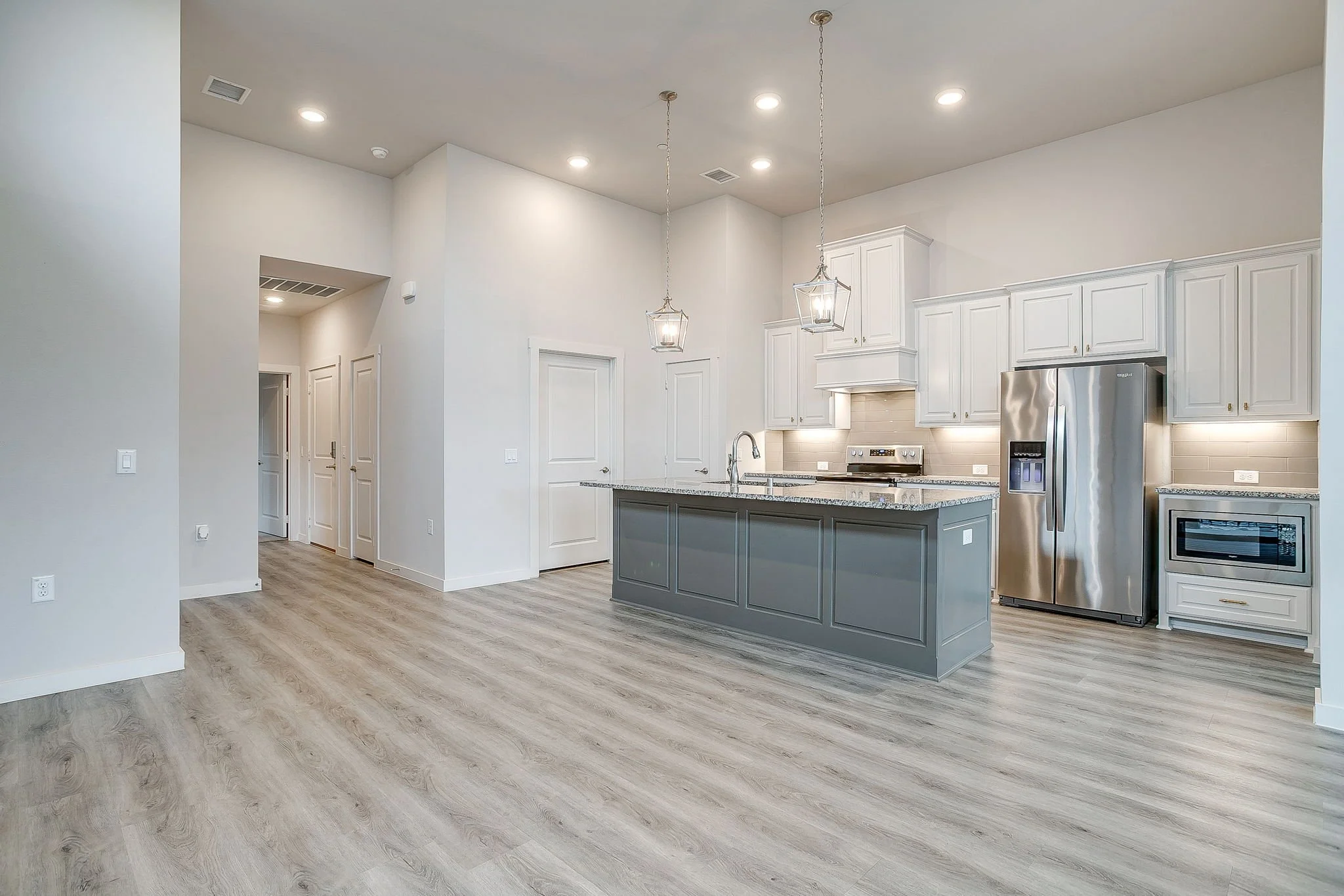 1020 Foxglove Ln (17 of 47).jpg