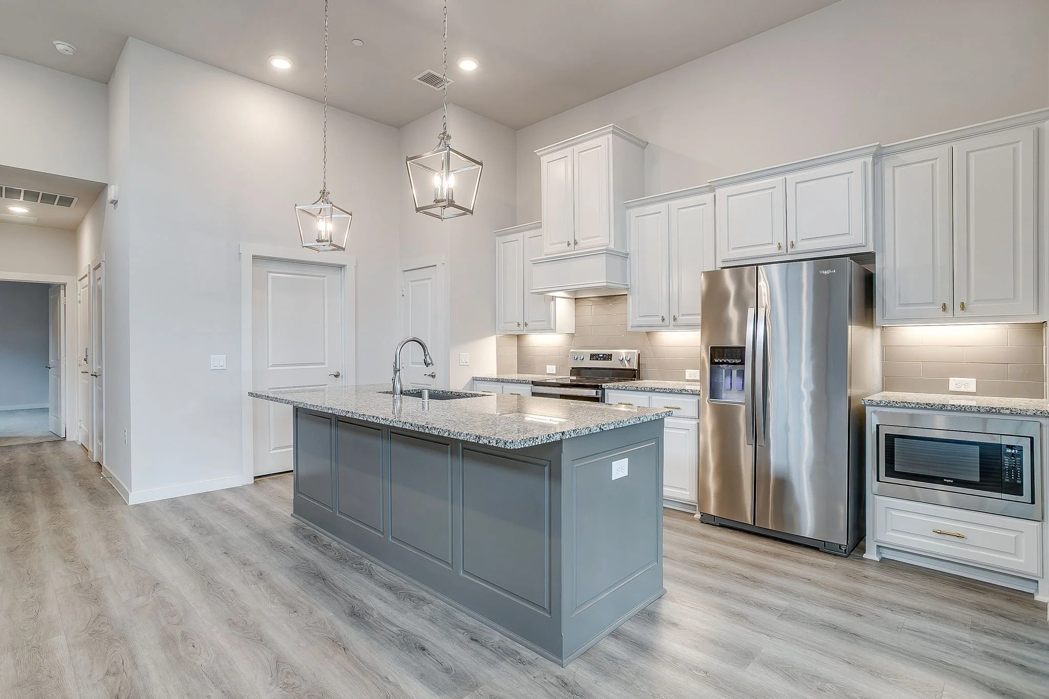 1020 Foxglove Ln (18 of 47).jpg