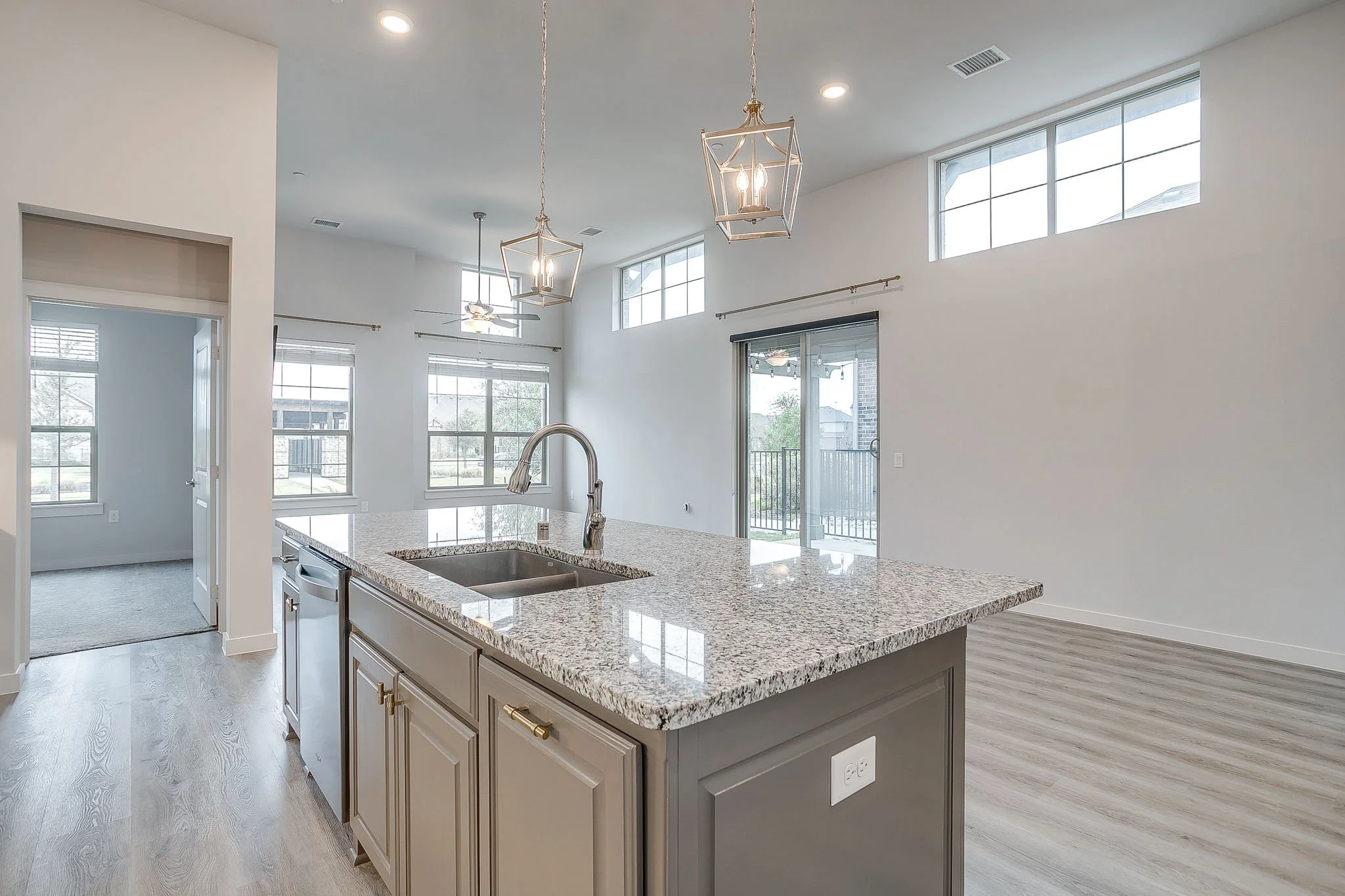 1020 Foxglove Ln (20 of 47).jpg