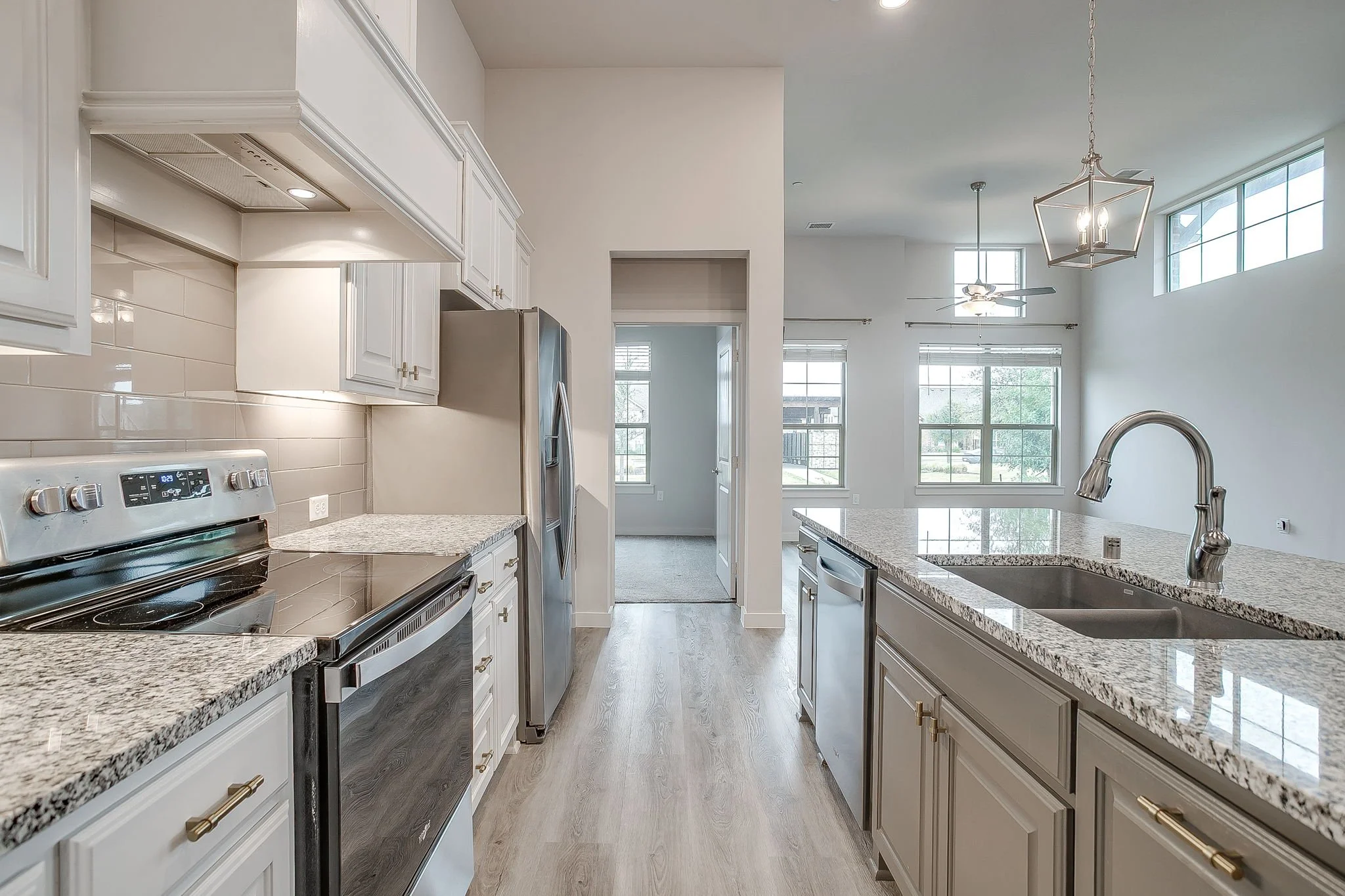 1020 Foxglove Ln (21 of 47).jpg