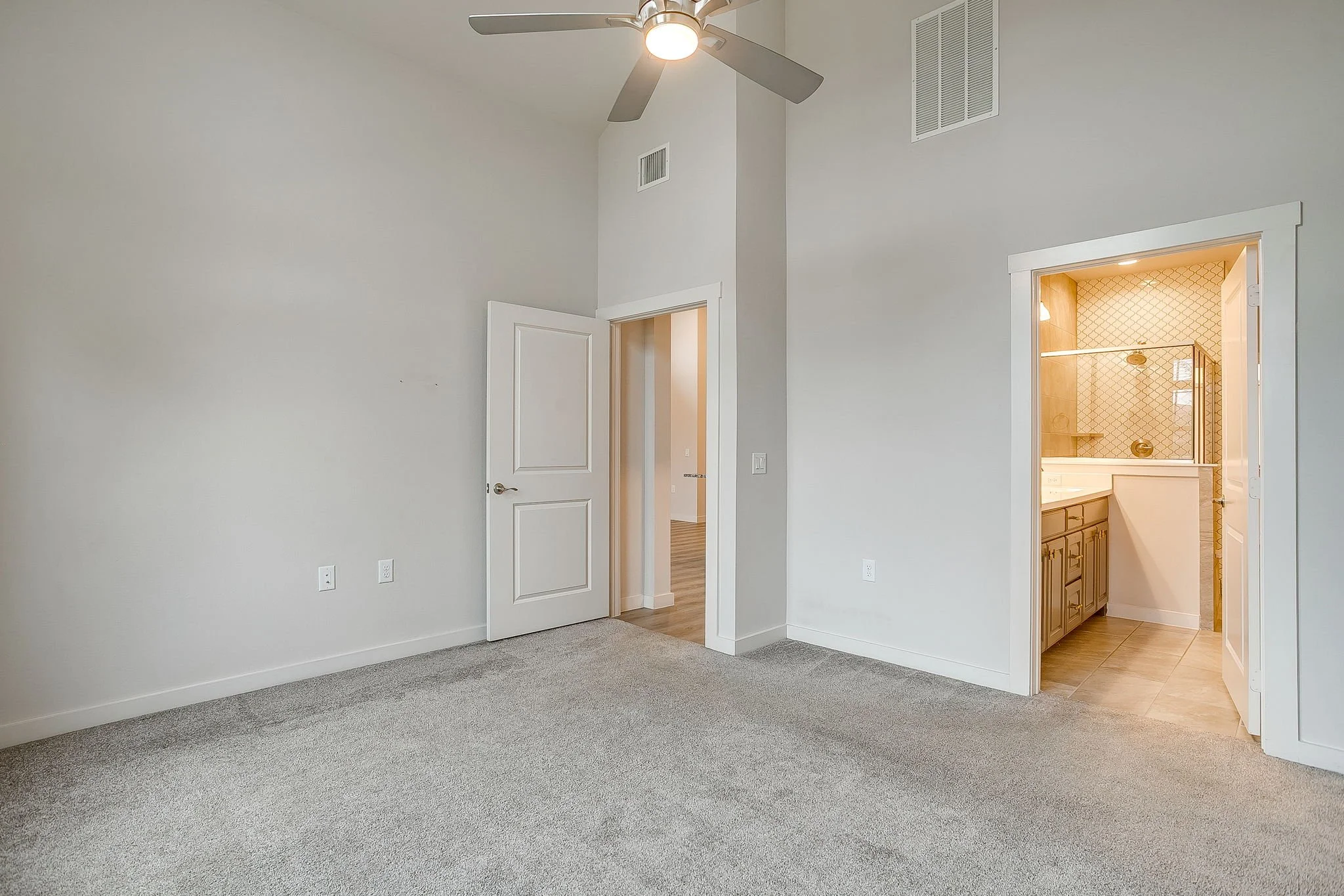 1020 Foxglove Ln (30 of 47).jpg