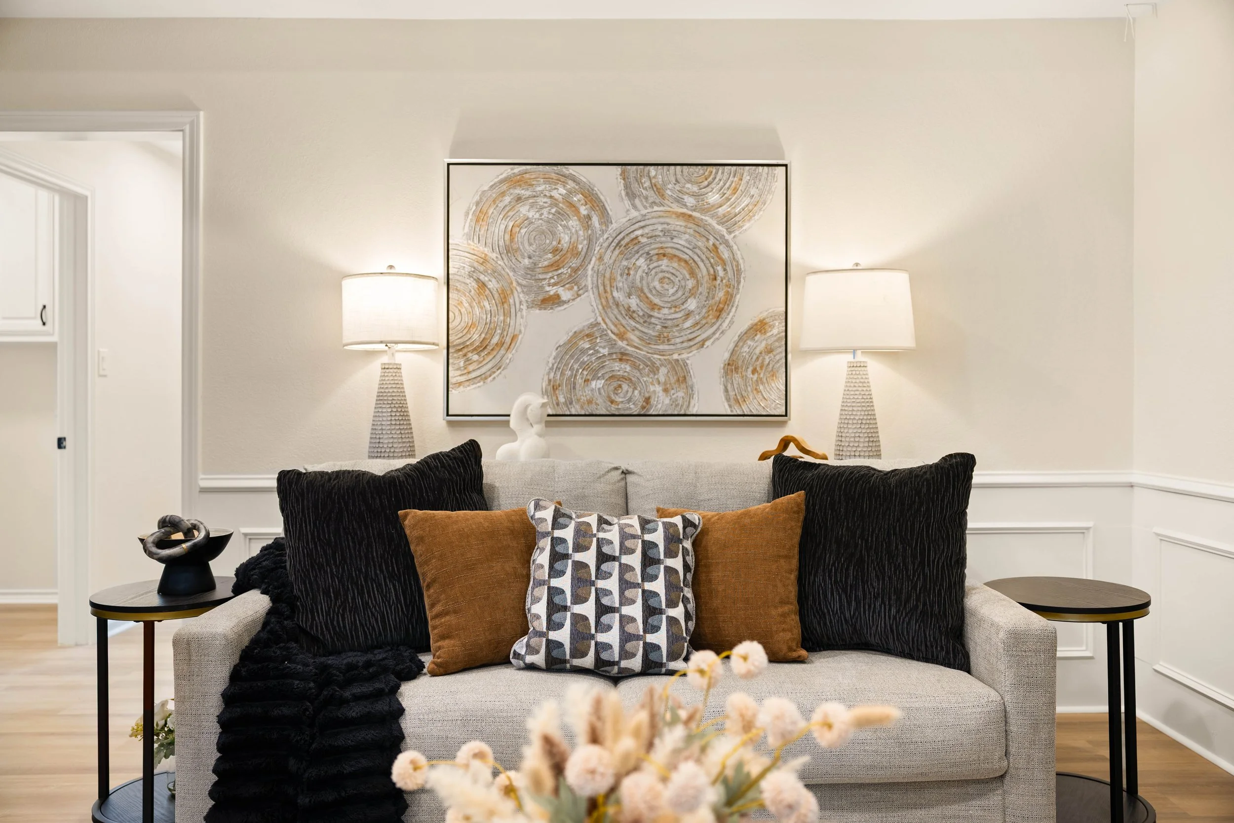 019 Formal Living - 2850 Oak Tree.jpg