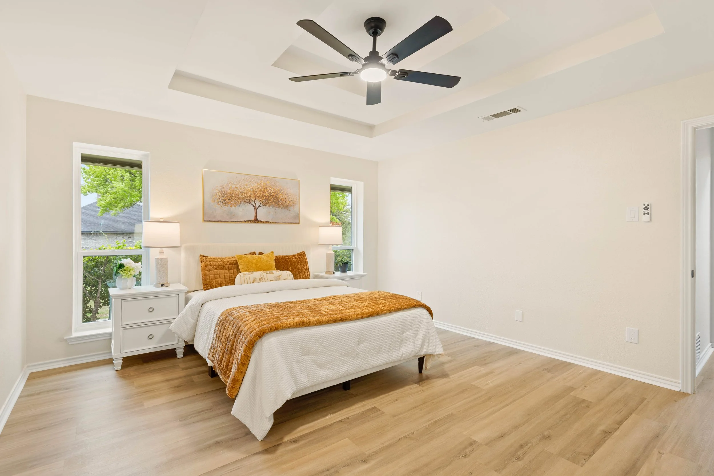 026 Primary Bedroom - 2850 Oak Tree.jpg