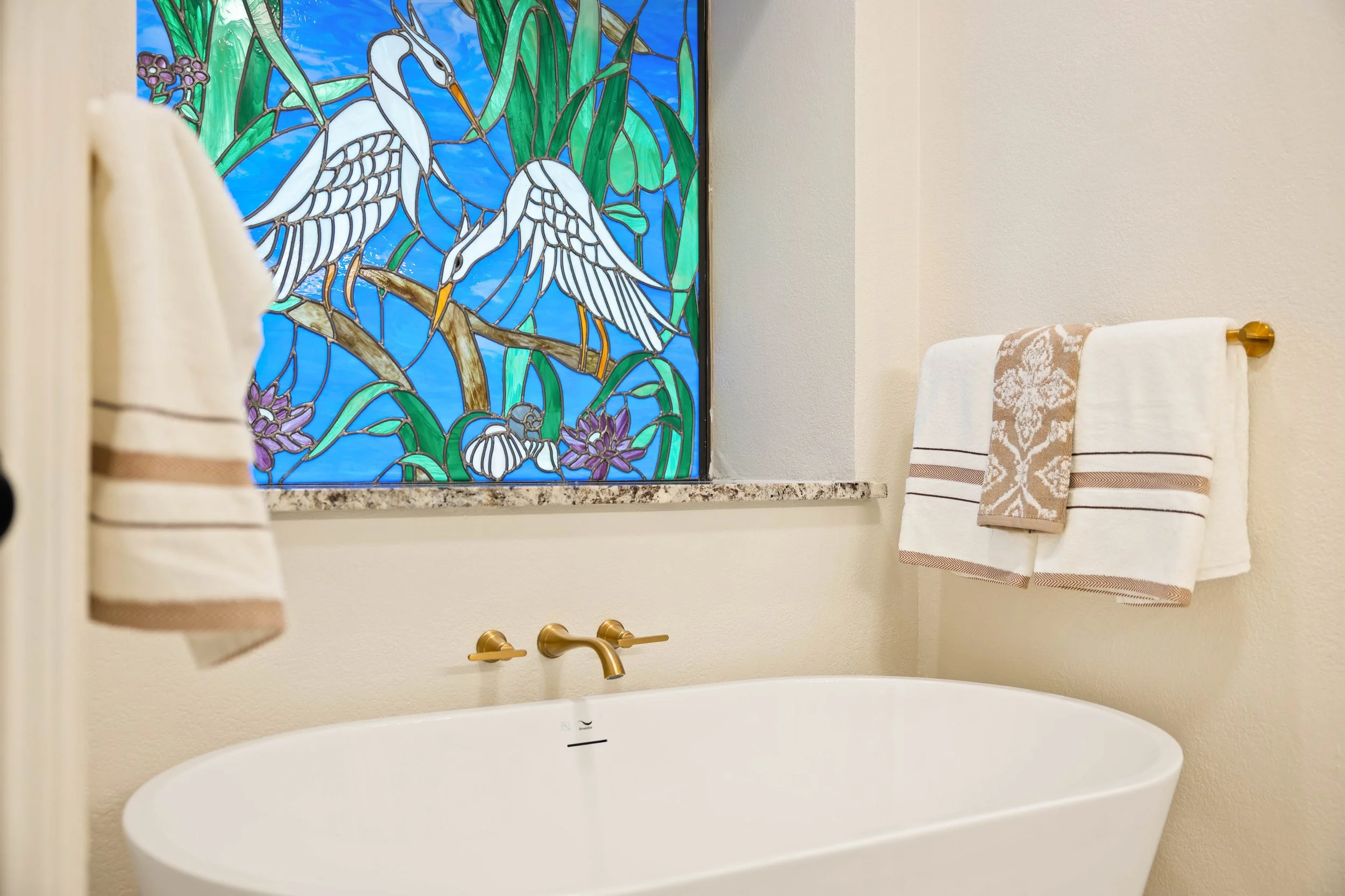 033 Primary Bathroom - 2850 Oak Tree.jpg