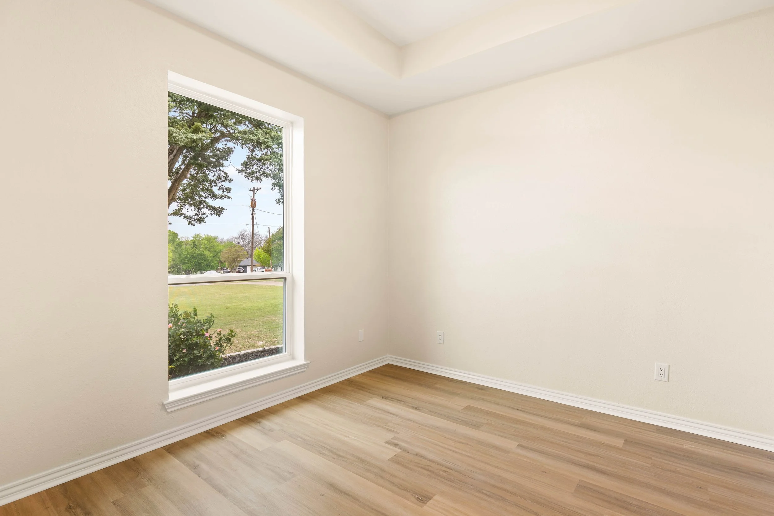 039 Bedroom 2 - 2850 Oak Tree.jpg