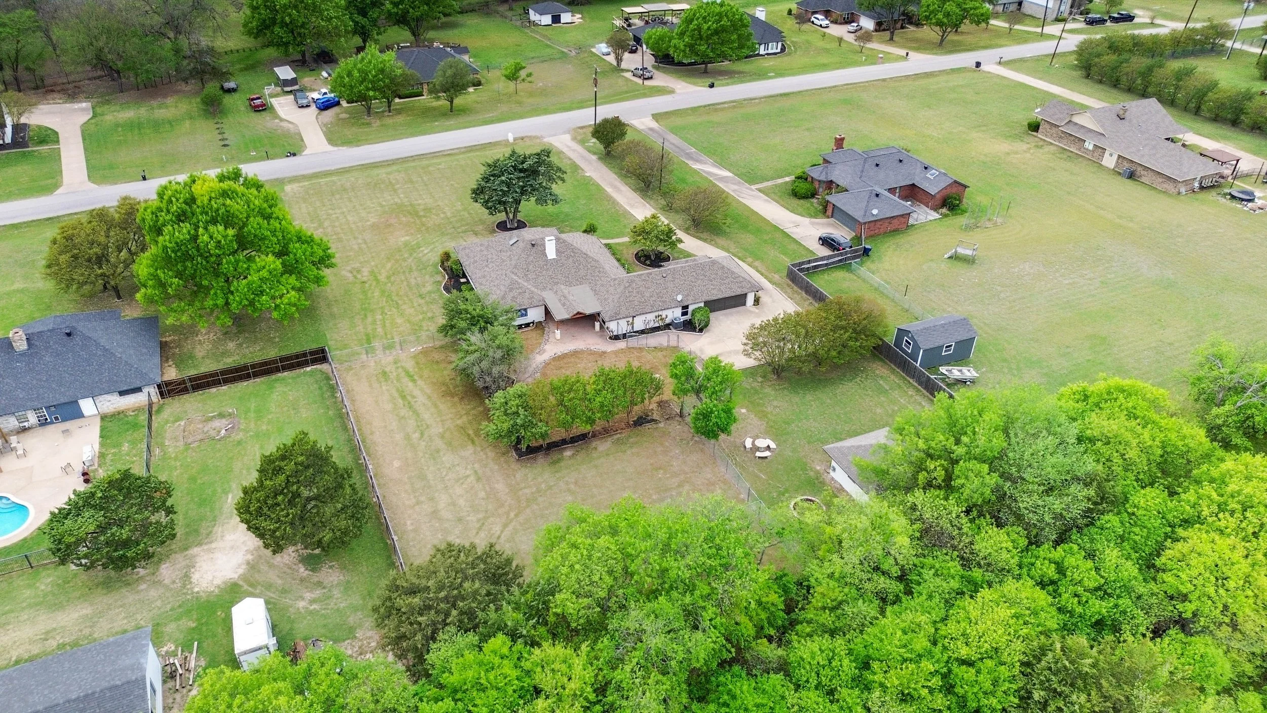 064 Aerial Back - 2850 Oak Tree.jpg