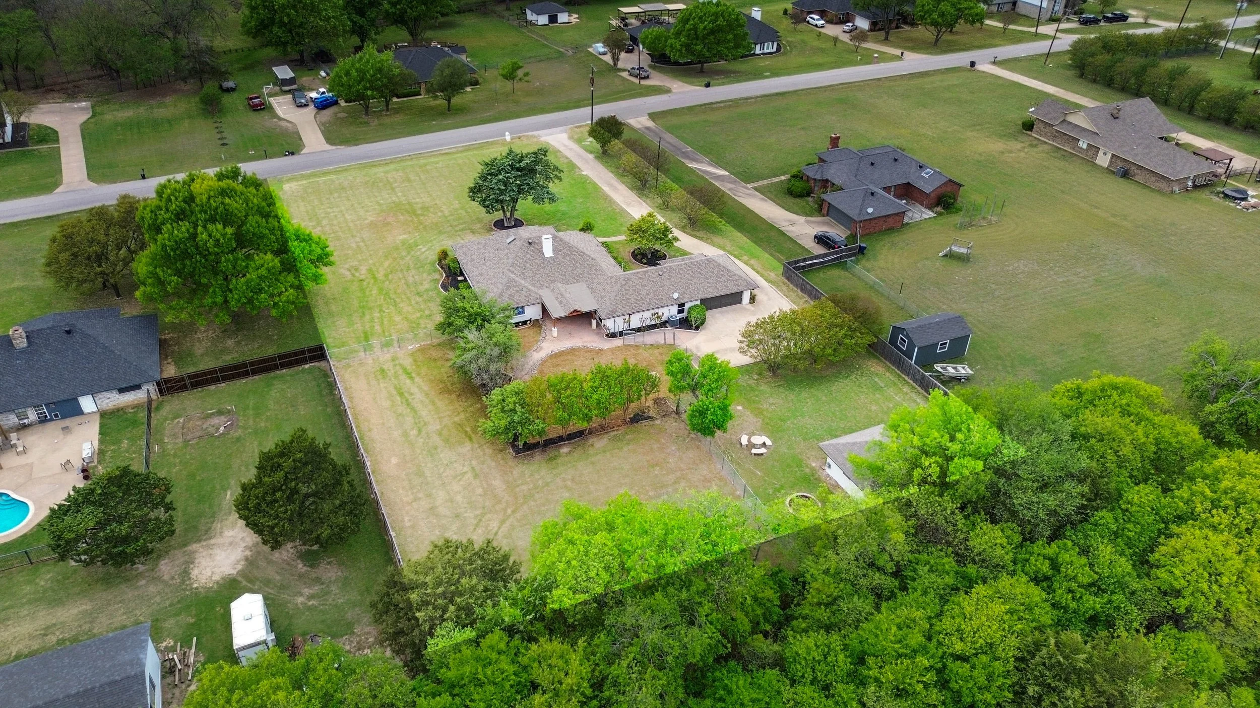 068 Aerial Back - 2850 Oak Tree.jpg