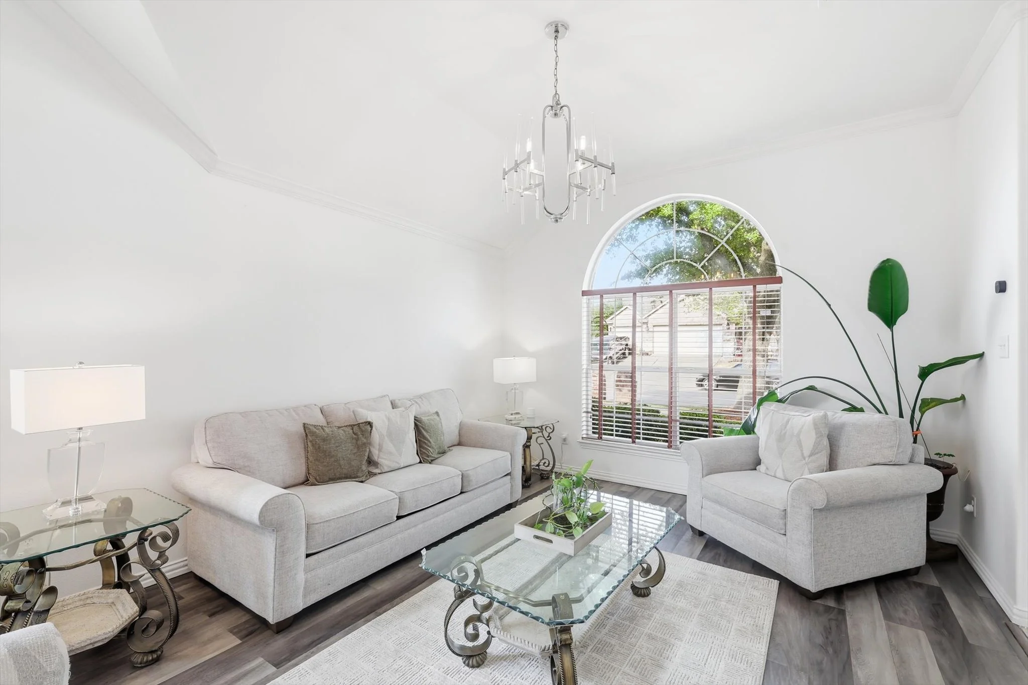 09-8360 Whippoorwill Dr FINAL-9.jpg