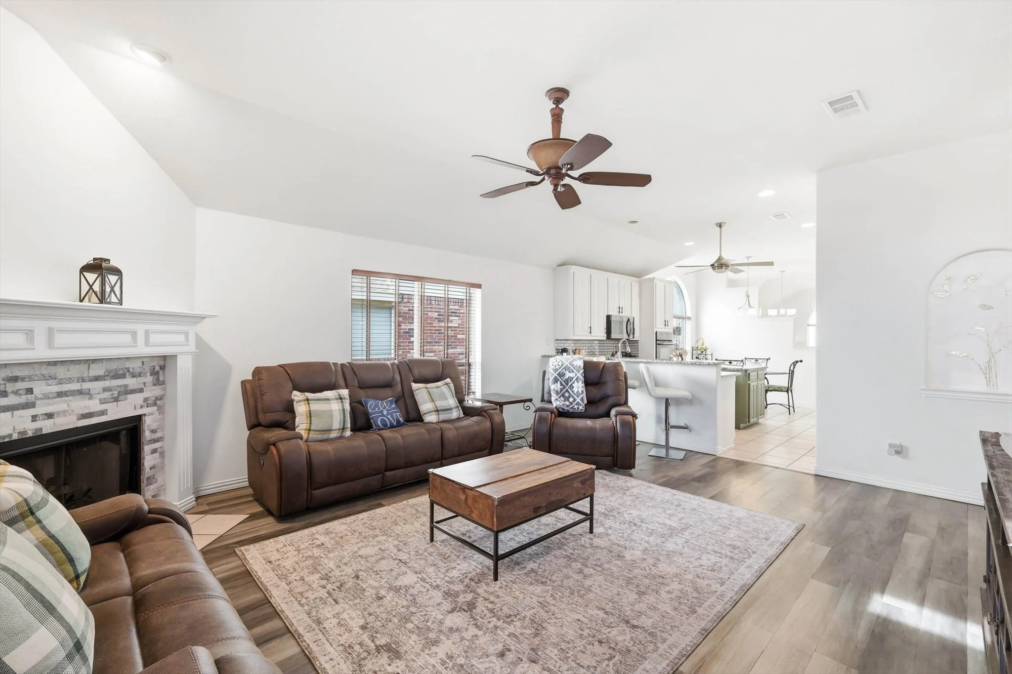 20-8360 Whippoorwill Dr FINAL-20.jpg