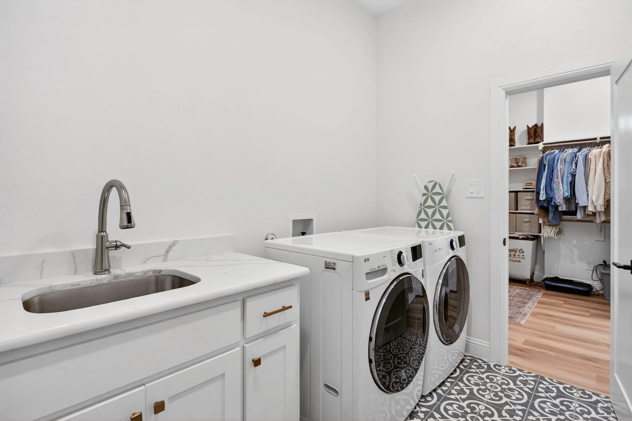 136 Grace Vw Rd (60 of 77).jpg