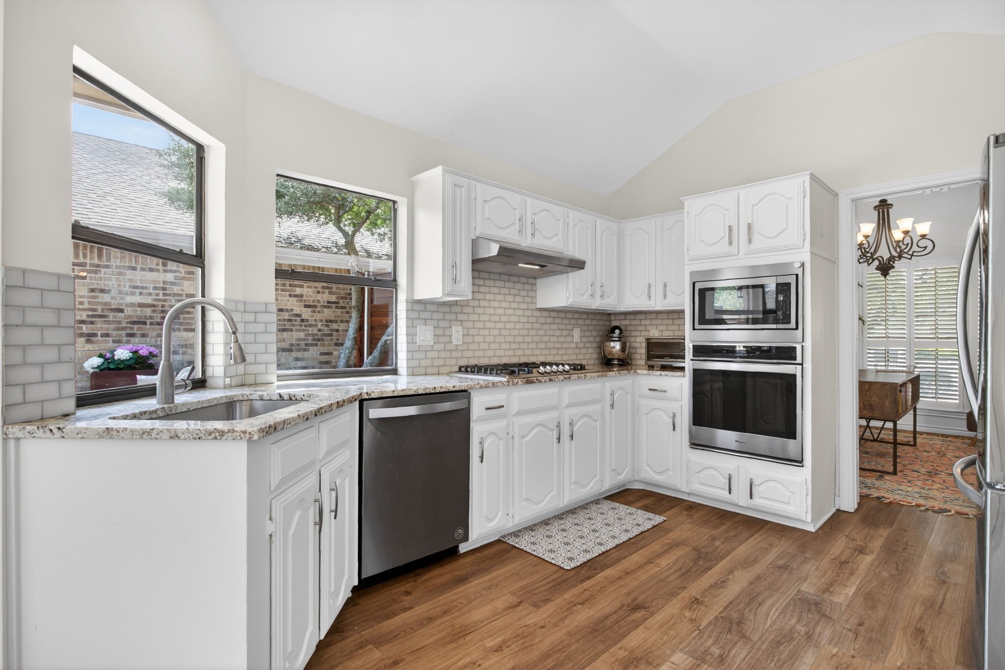 16603 Cleary Cir (14 of 46).jpg