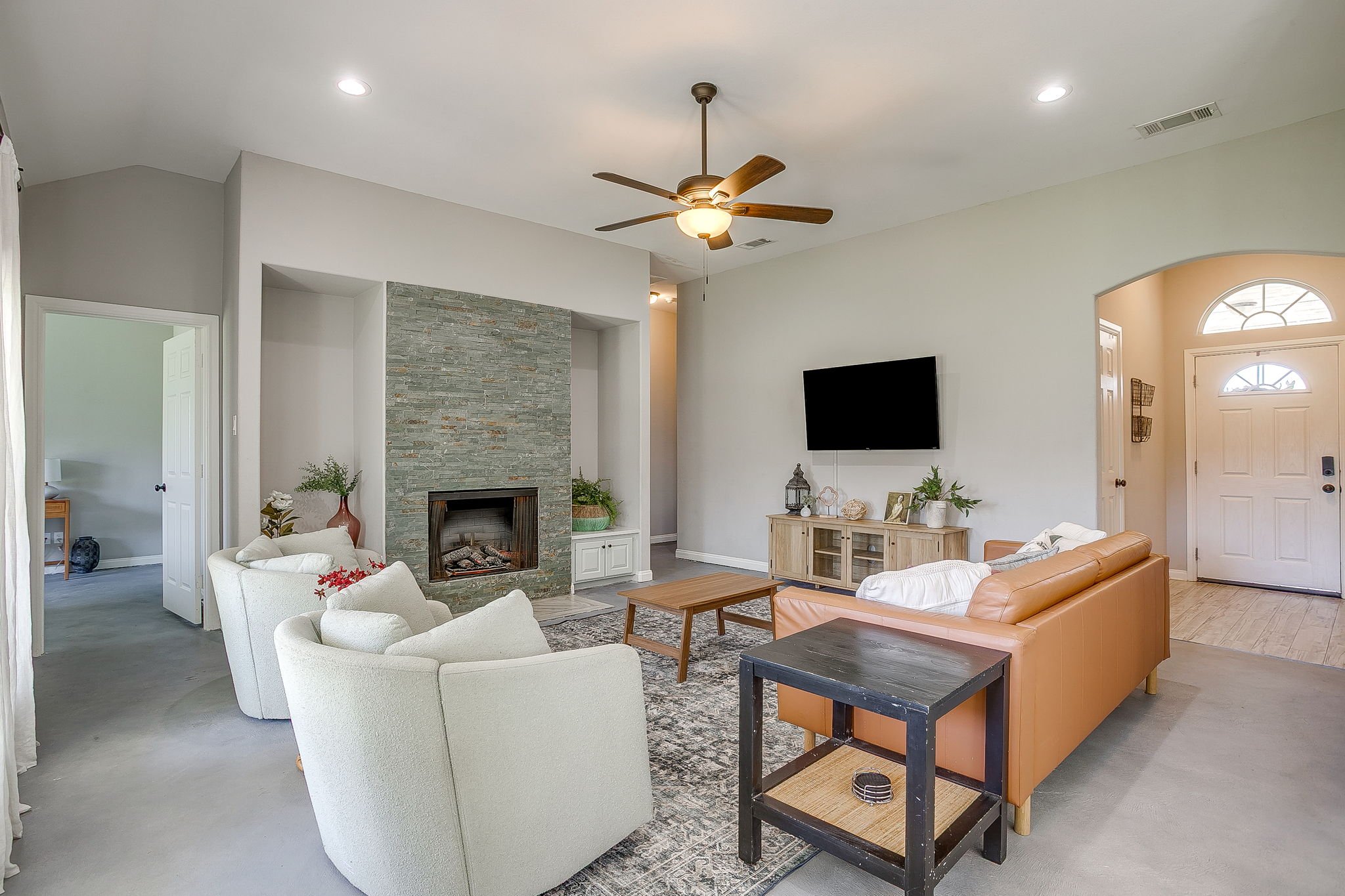 110 Water Oak Ln (10 of 42).jpg