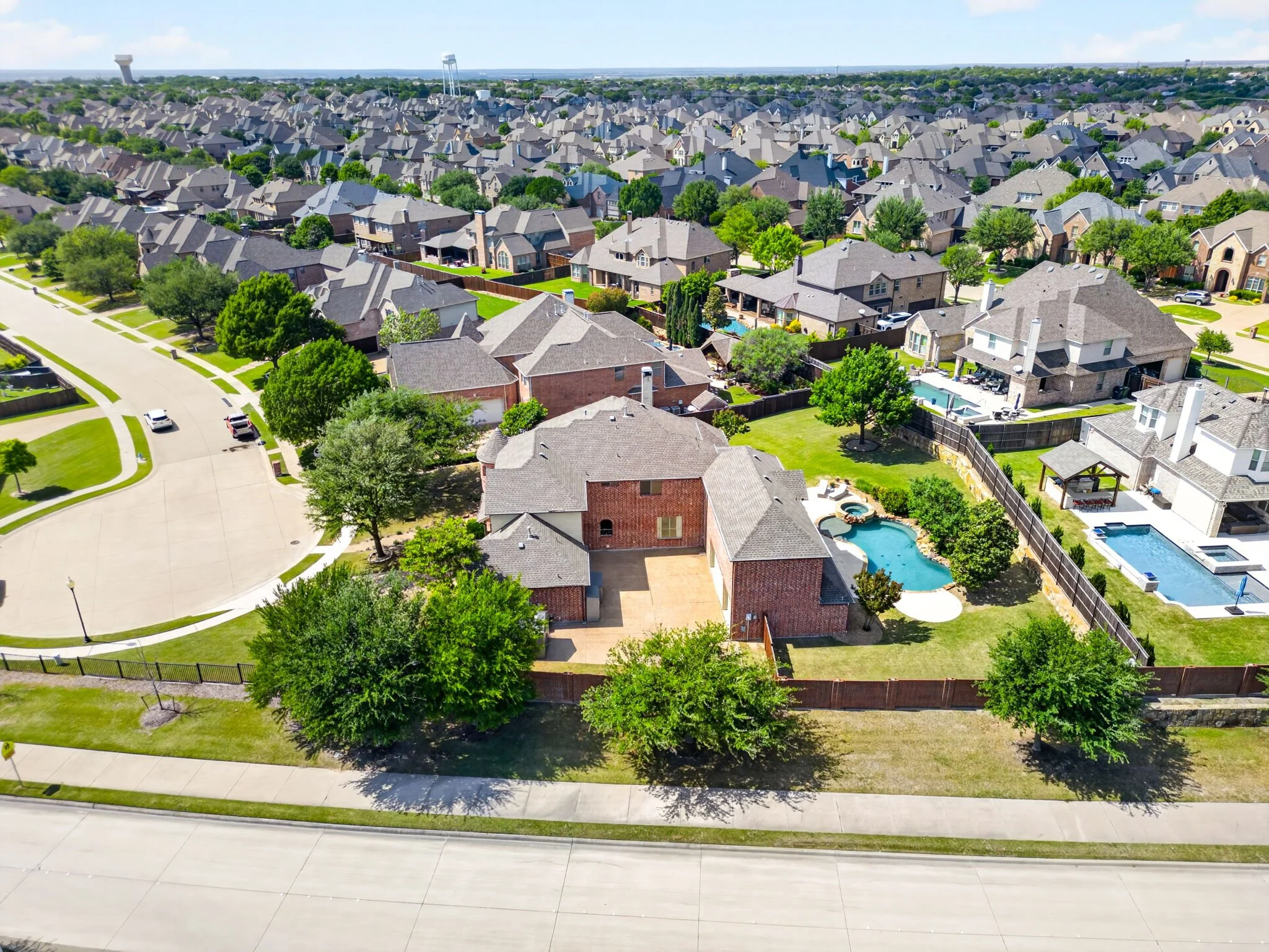 1921 Cedar Springs Dr (10 of 116).jpg