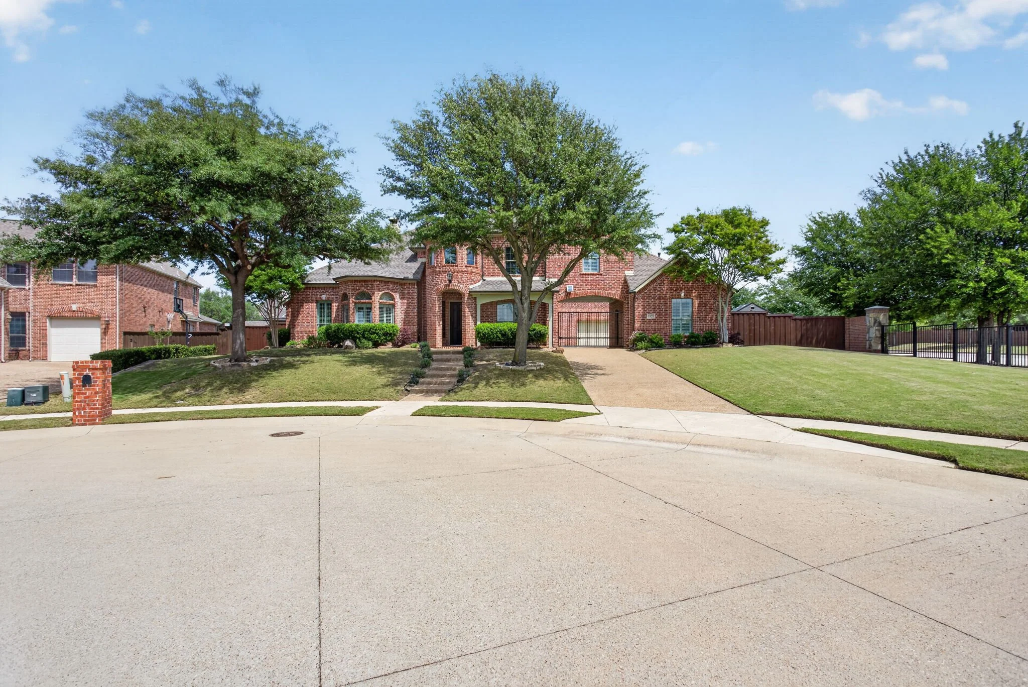 1921 Cedar Springs Dr (15 of 116).jpg