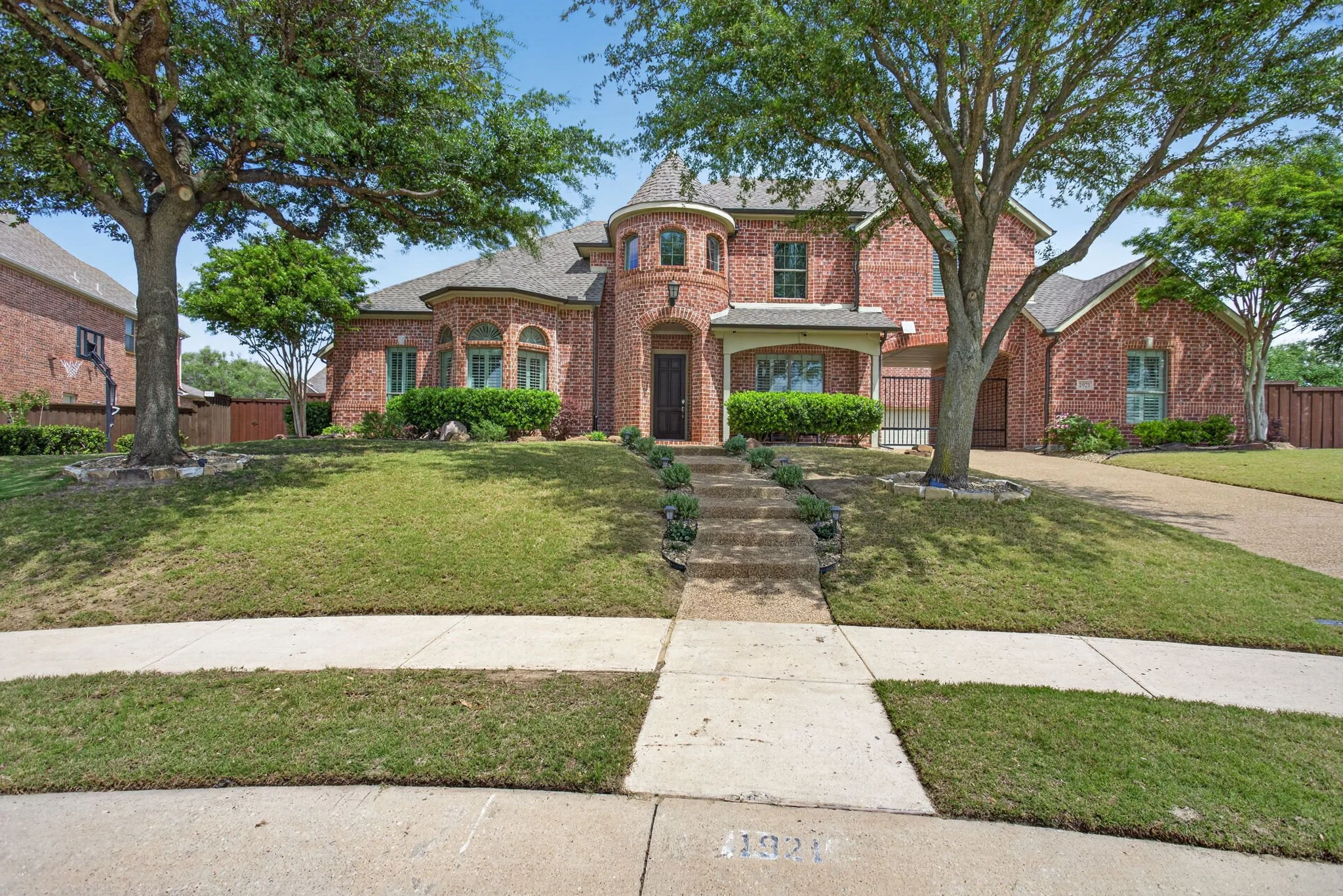 1921 Cedar Springs Dr (16 of 116).jpg