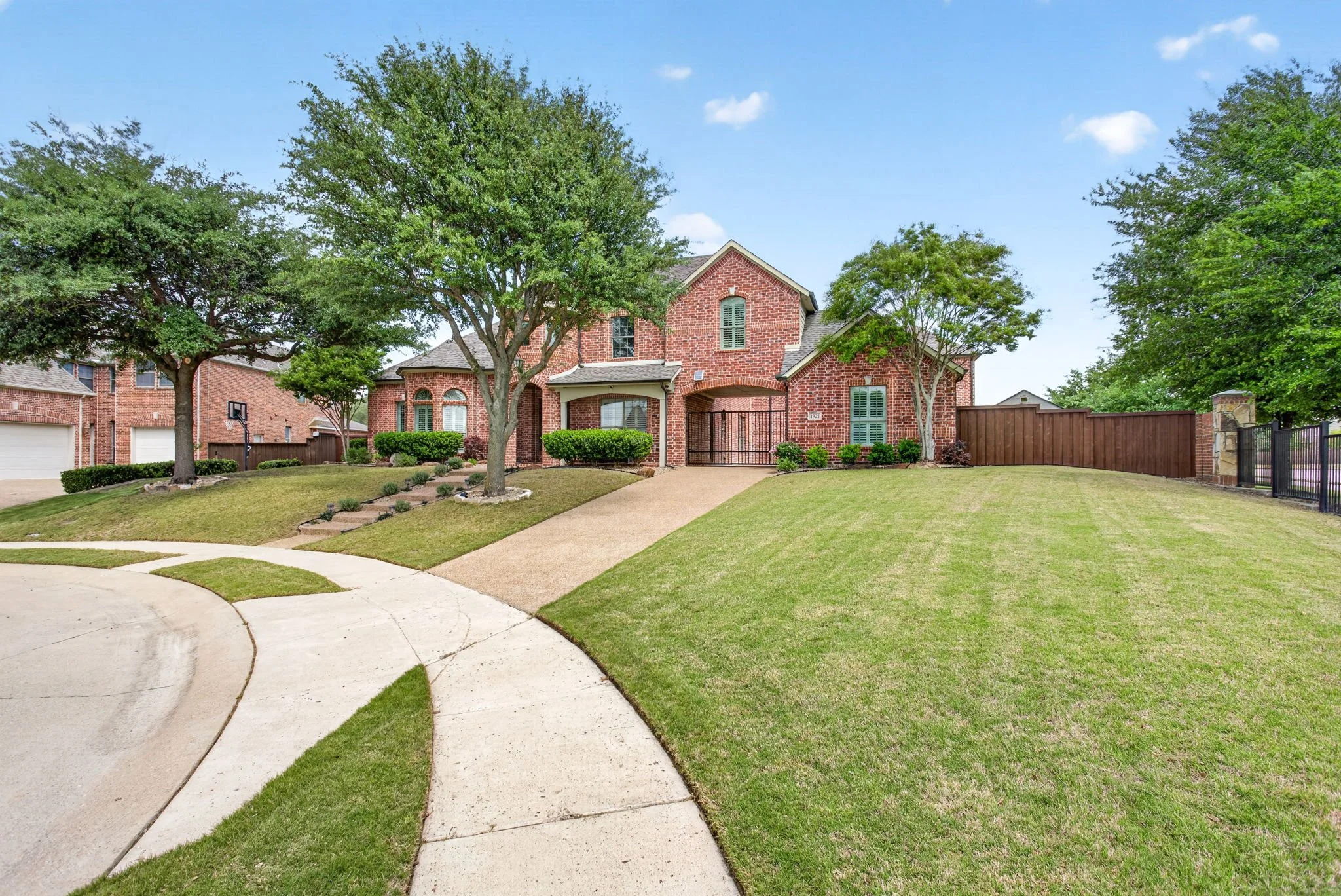 1921 Cedar Springs Dr (19 of 116).jpg