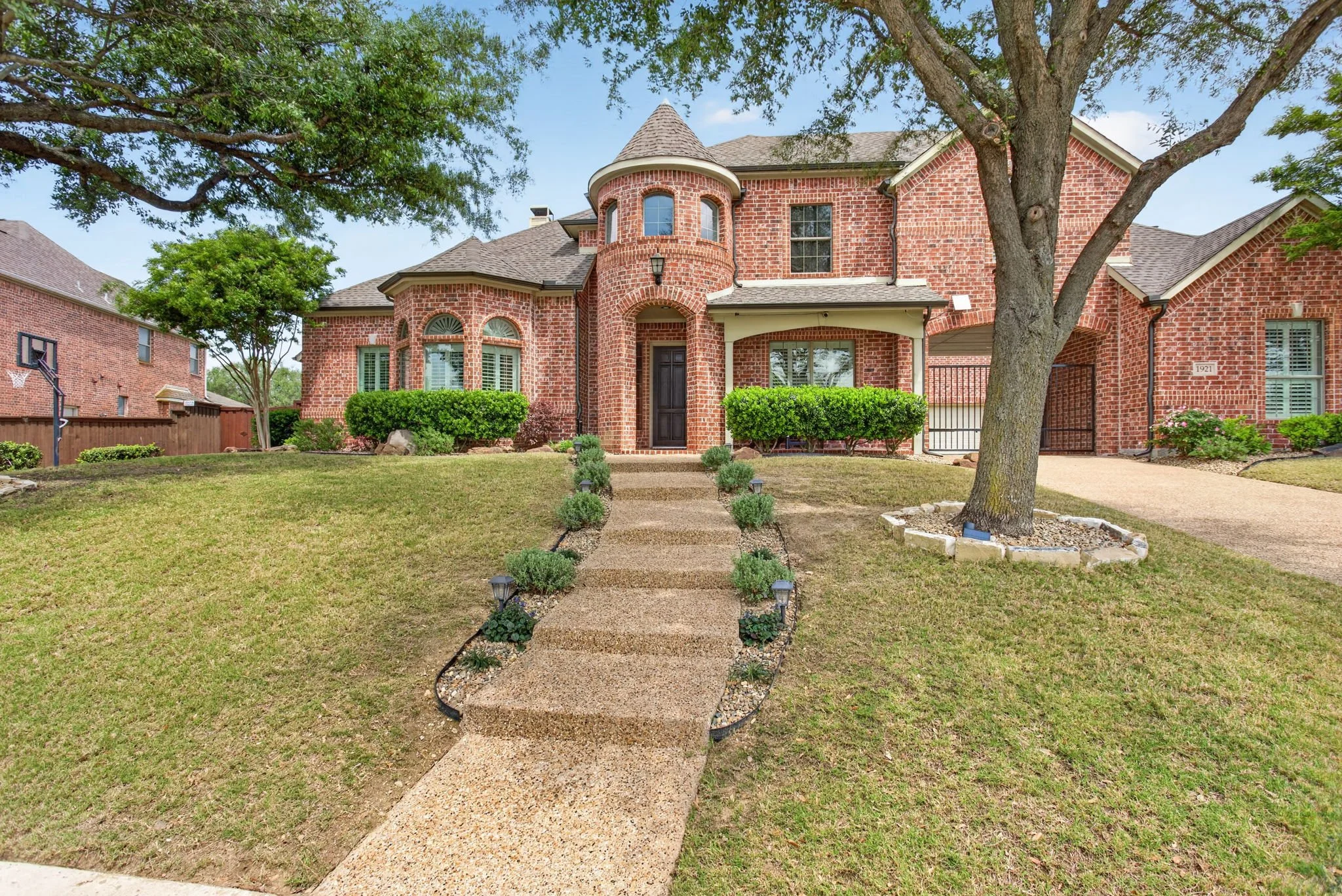 1921 Cedar Springs Dr (21 of 116).jpg