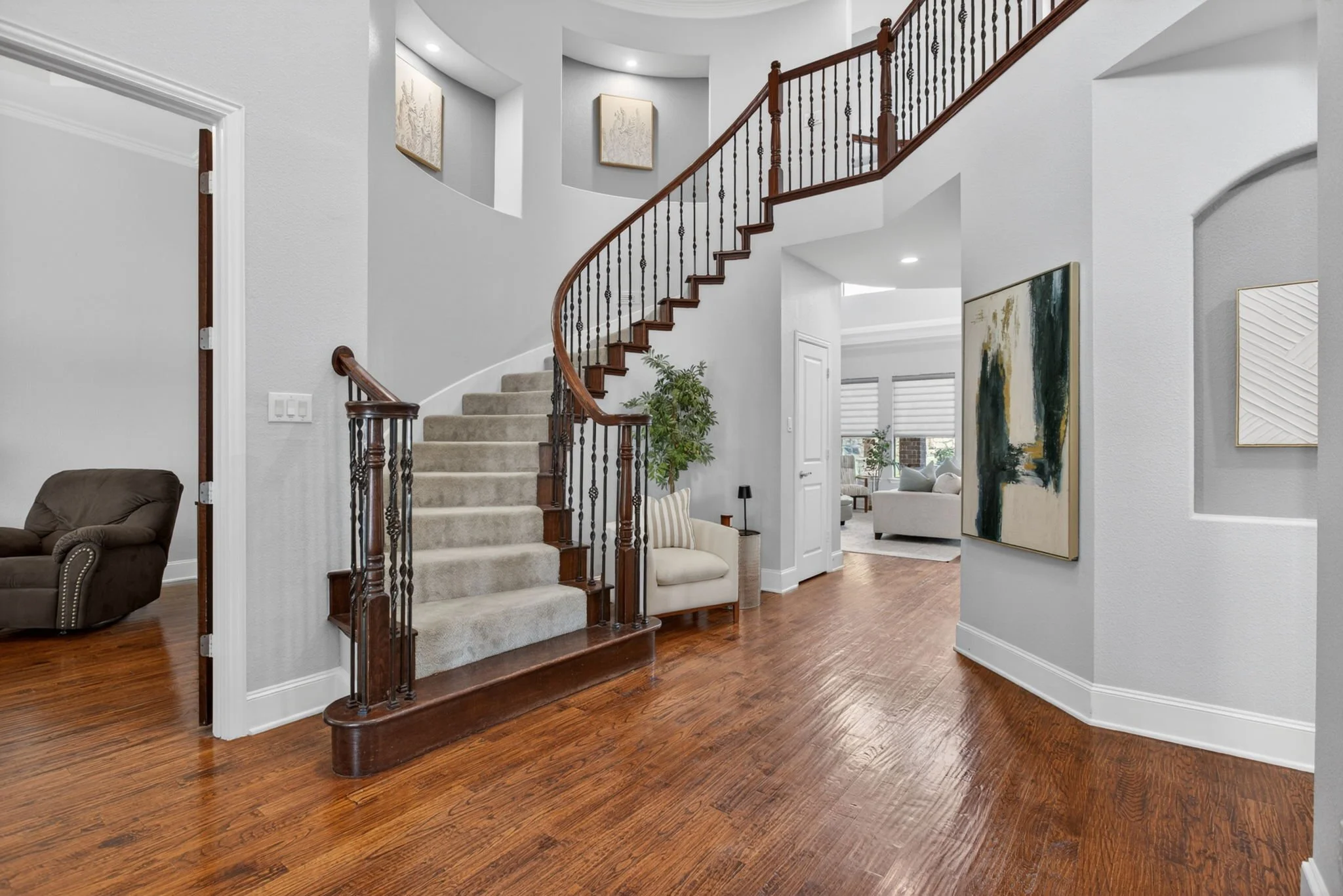 1921 Cedar Springs Dr (28 of 116).jpg