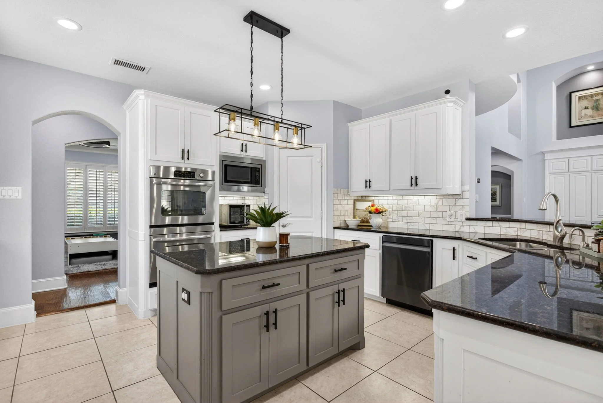1921 Cedar Springs Dr (47 of 116).jpg