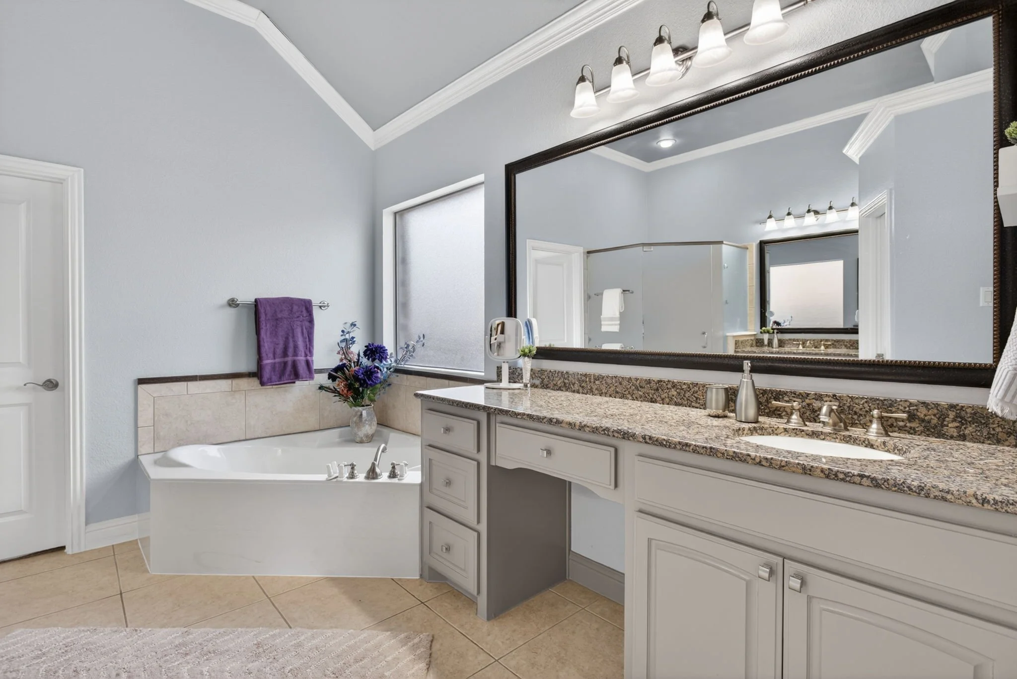 1921 Cedar Springs Dr (67 of 116).jpg