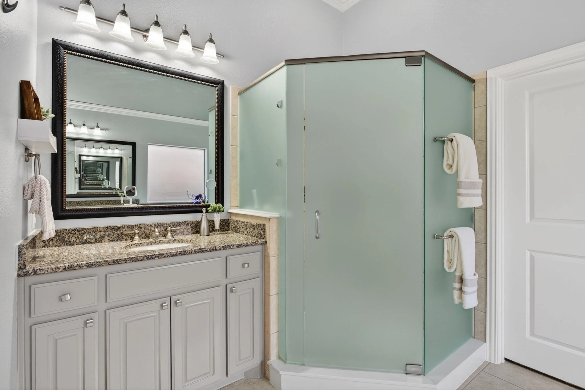 1921 Cedar Springs Dr (68 of 116).jpg