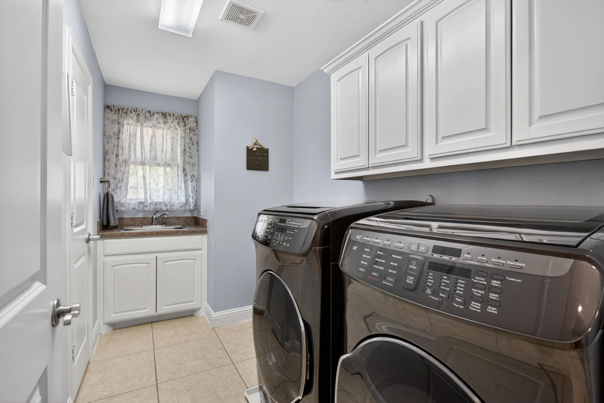 1921 Cedar Springs Dr (74 of 116).jpg