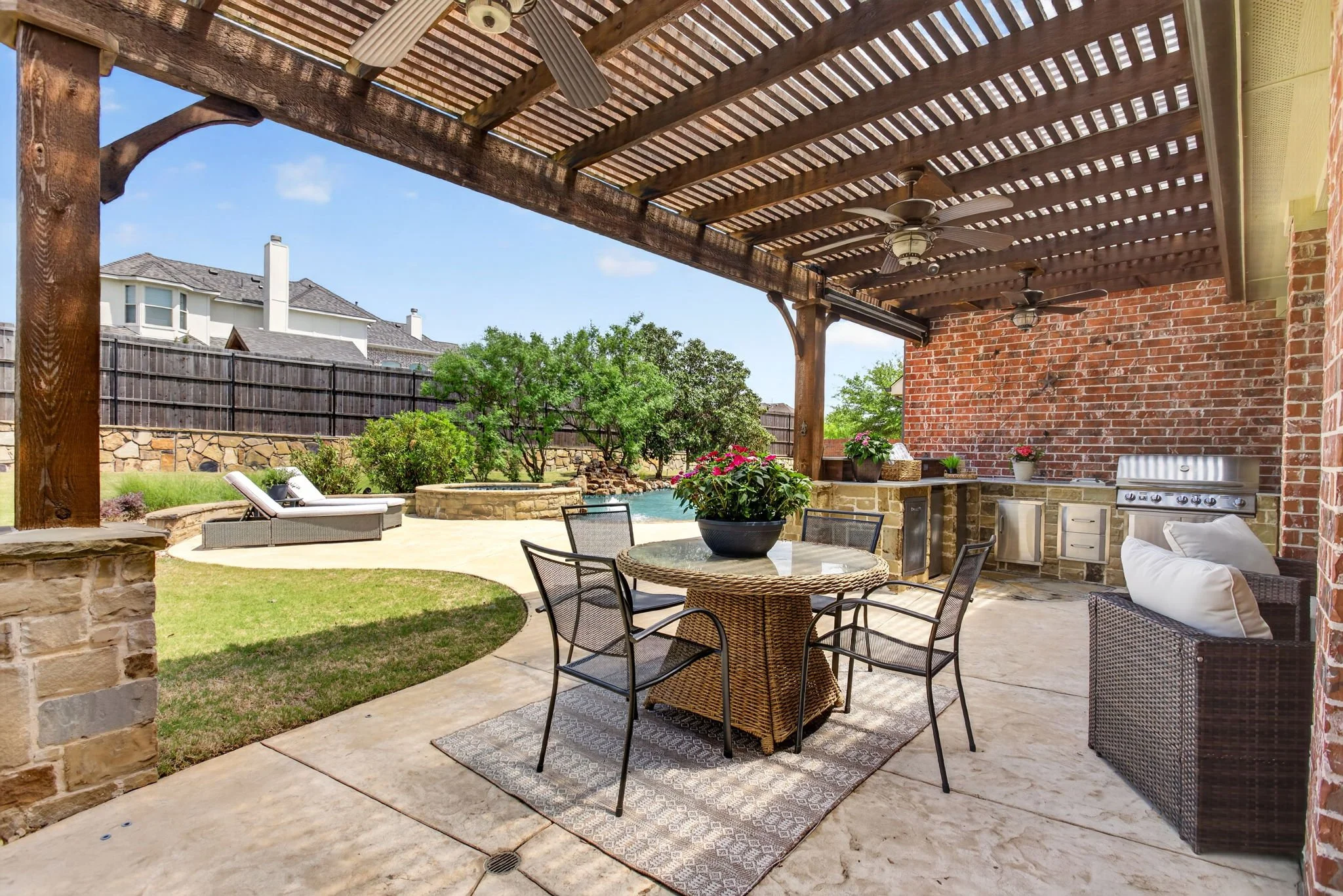 1921 Cedar Springs Dr (98 of 116).jpg