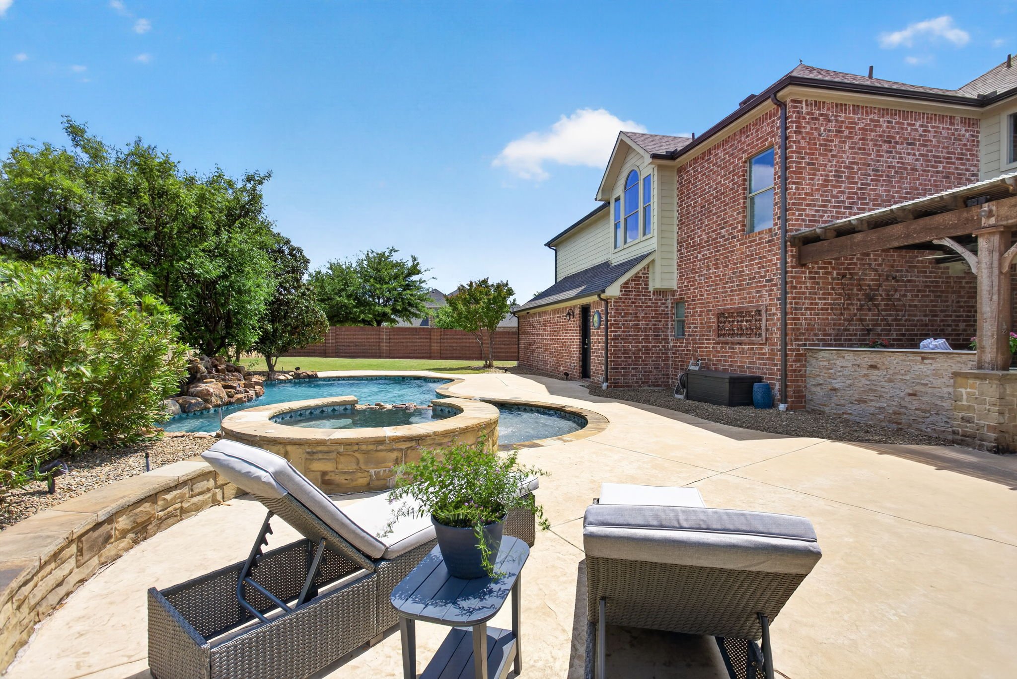 1921 Cedar Springs Dr (103 of 116).jpg