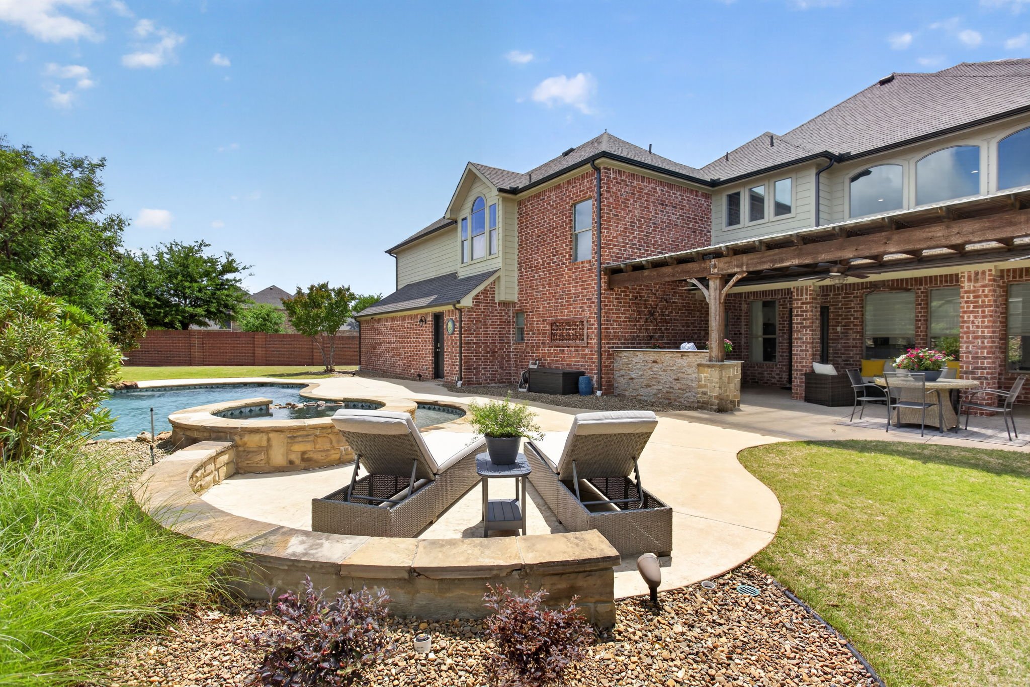 1921 Cedar Springs Dr (104 of 116).jpg