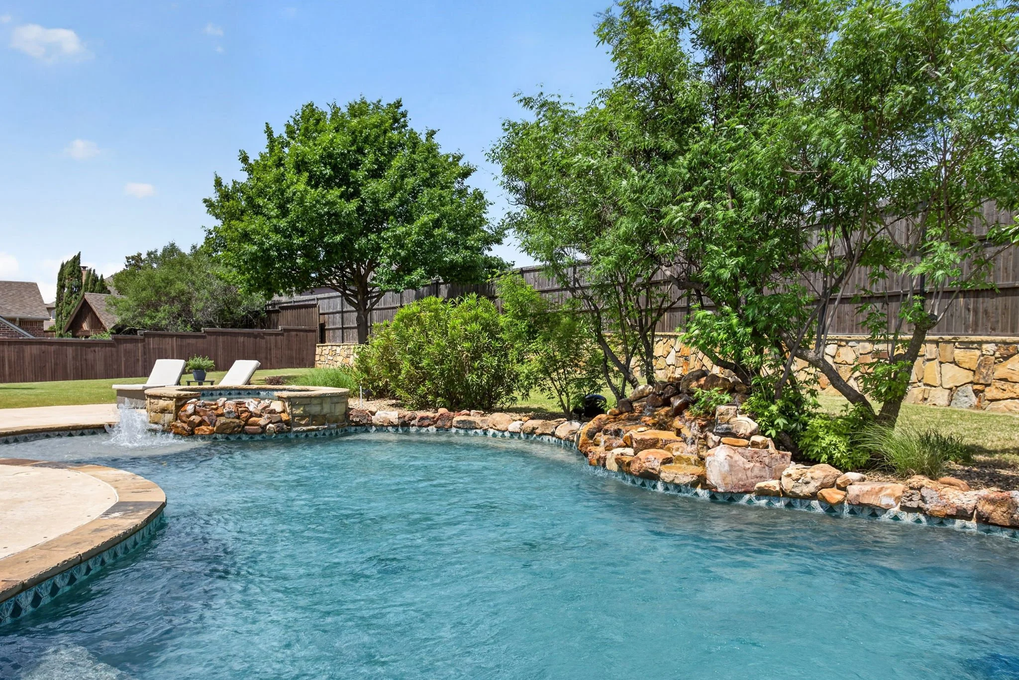 1921 Cedar Springs Dr (109 of 116).jpg