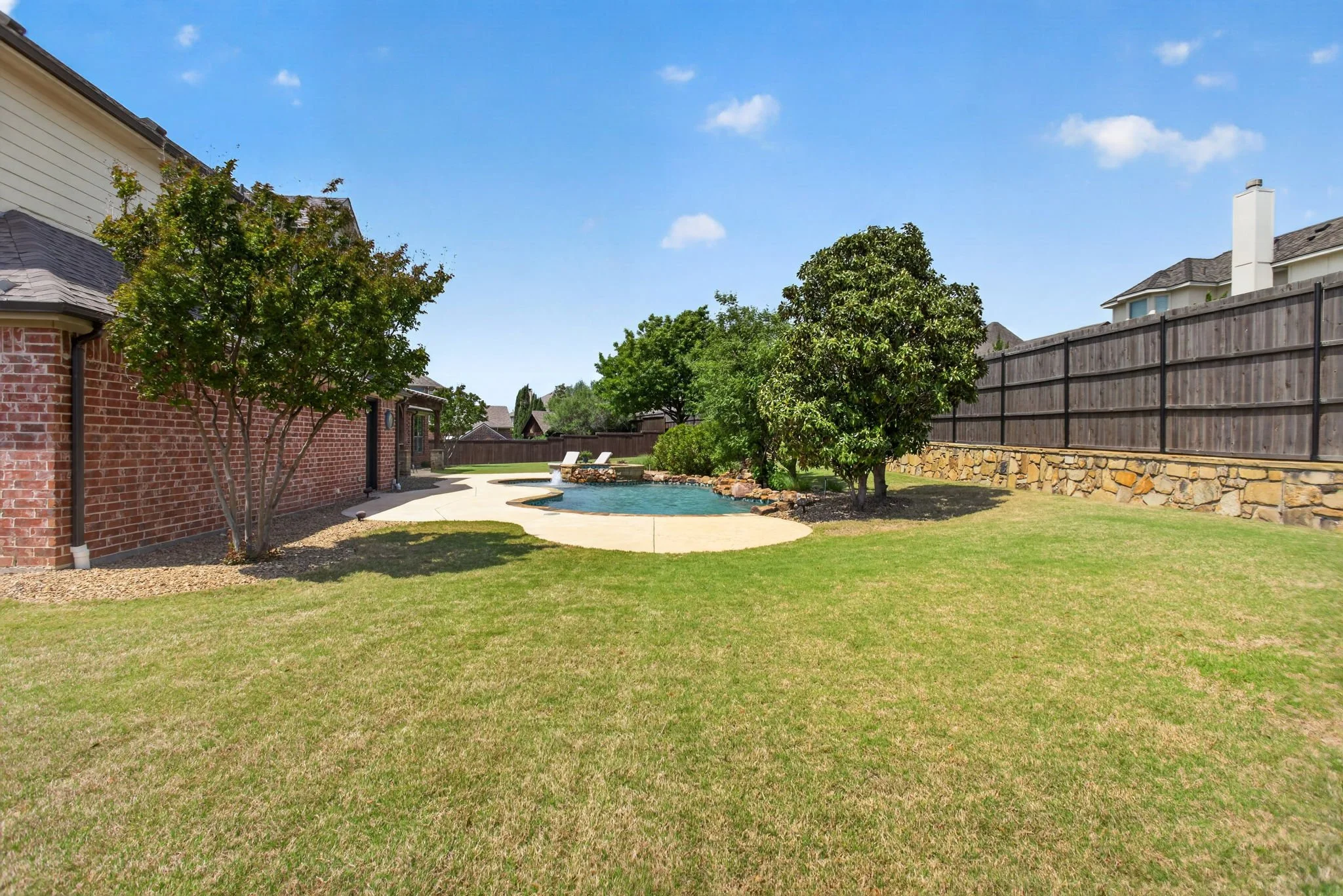 1921 Cedar Springs Dr (111 of 116).jpg