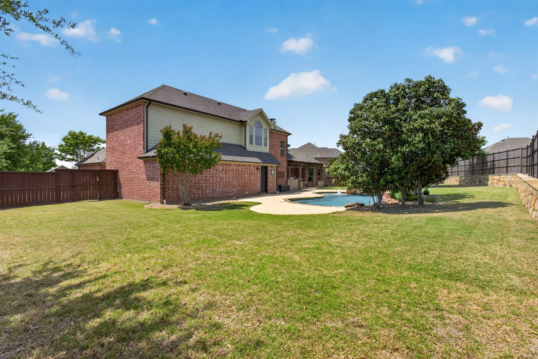 1921 Cedar Springs Dr (112 of 116).jpg