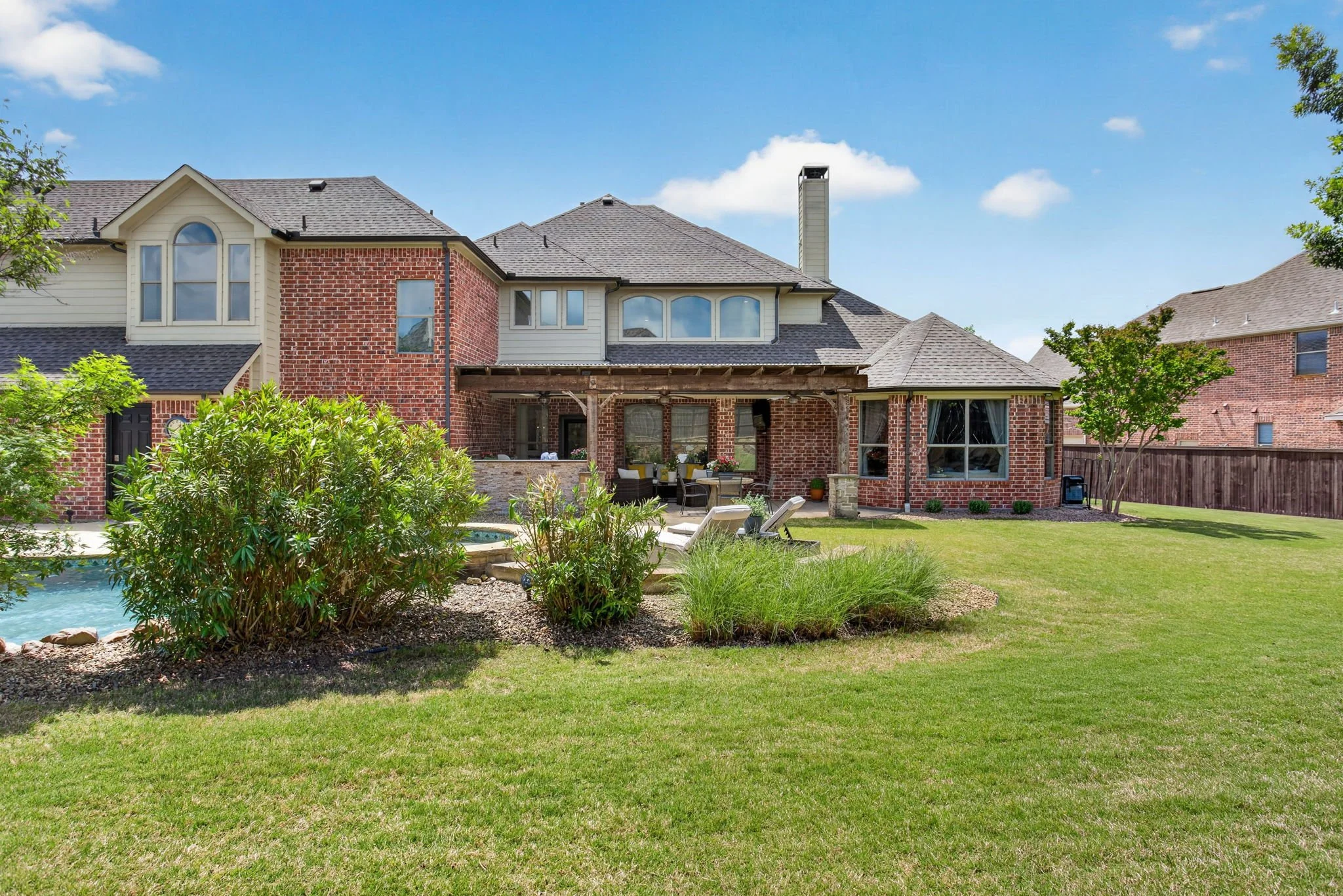 1921 Cedar Springs Dr (113 of 116).jpg