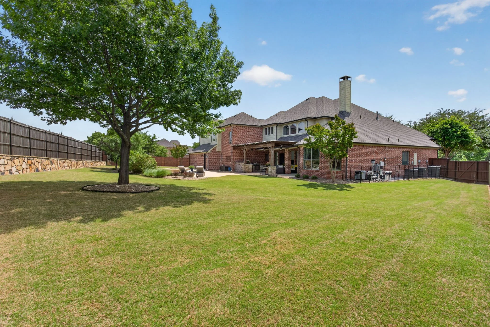 1921 Cedar Springs Dr (114 of 116).jpg