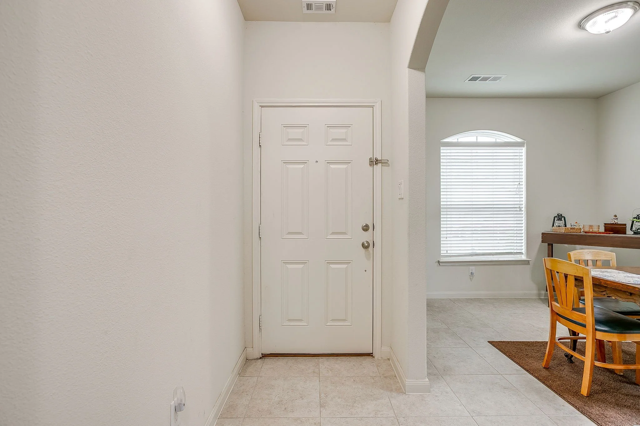 136 Kennedy Dr (6 of 46).jpg