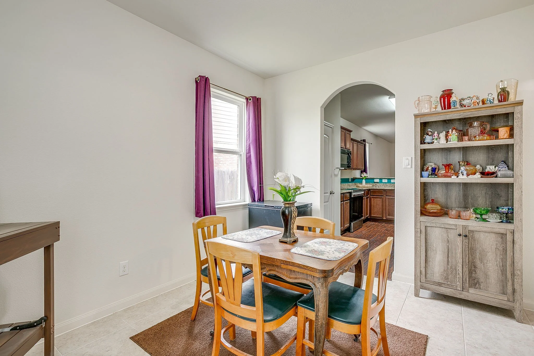 136 Kennedy Dr (20 of 46).jpg