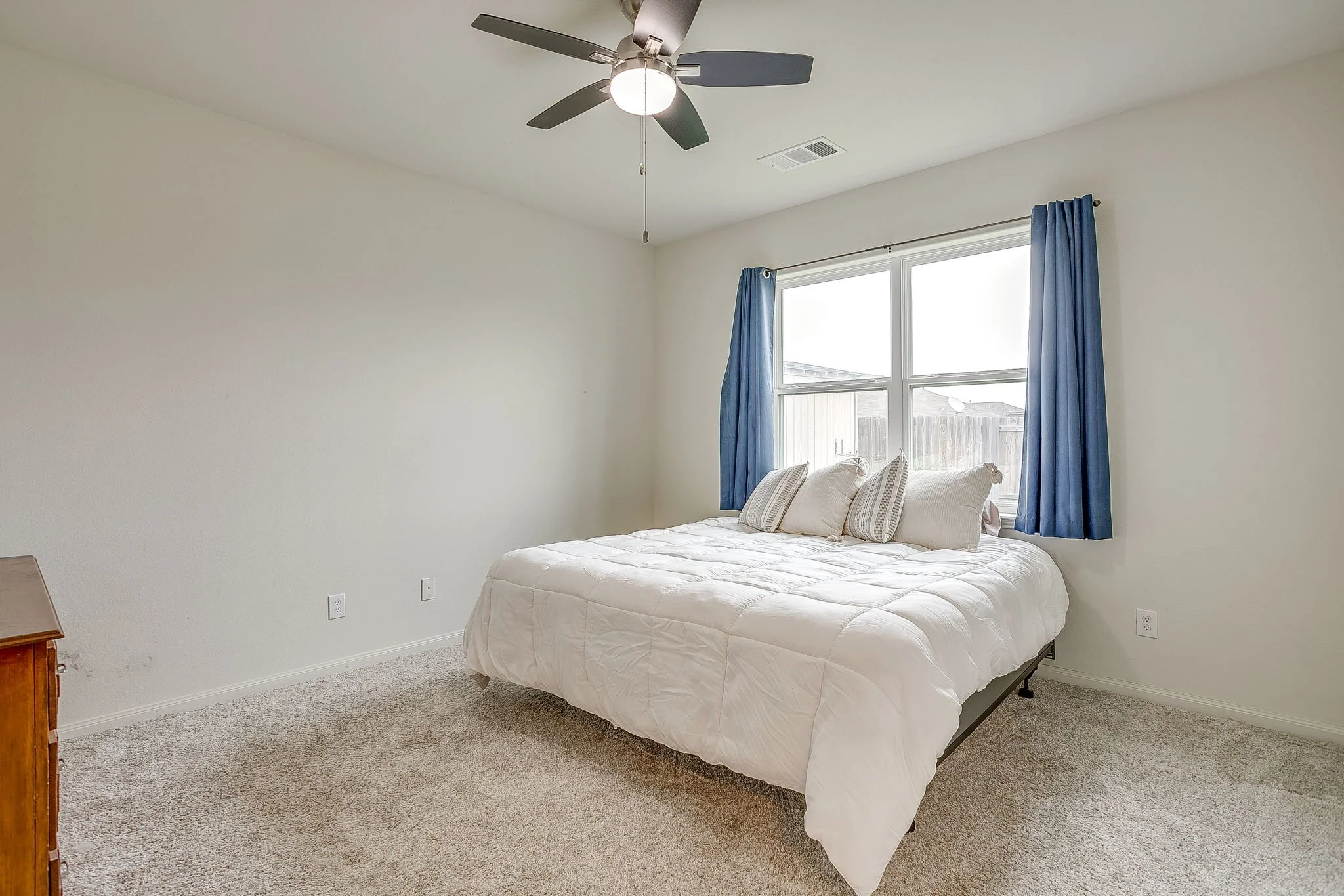 136 Kennedy Dr (22 of 46).jpg