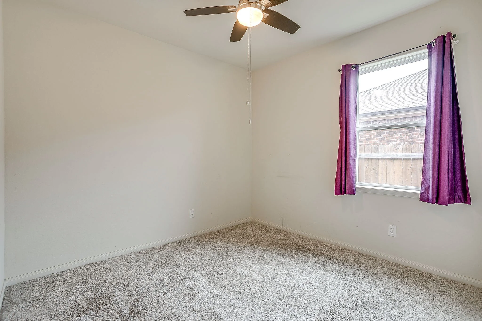 136 Kennedy Dr (33 of 46).jpg