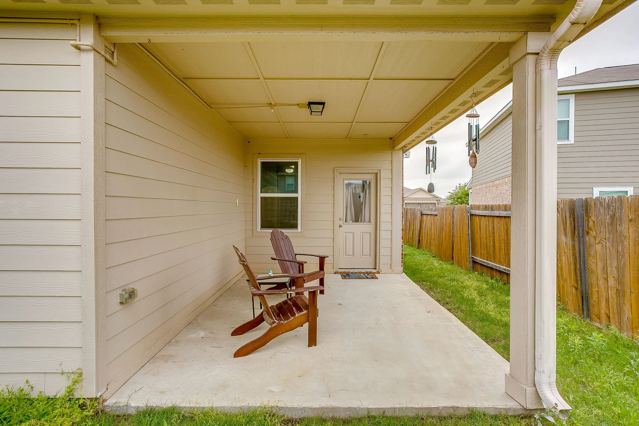 136 Kennedy Dr (40 of 46).jpg