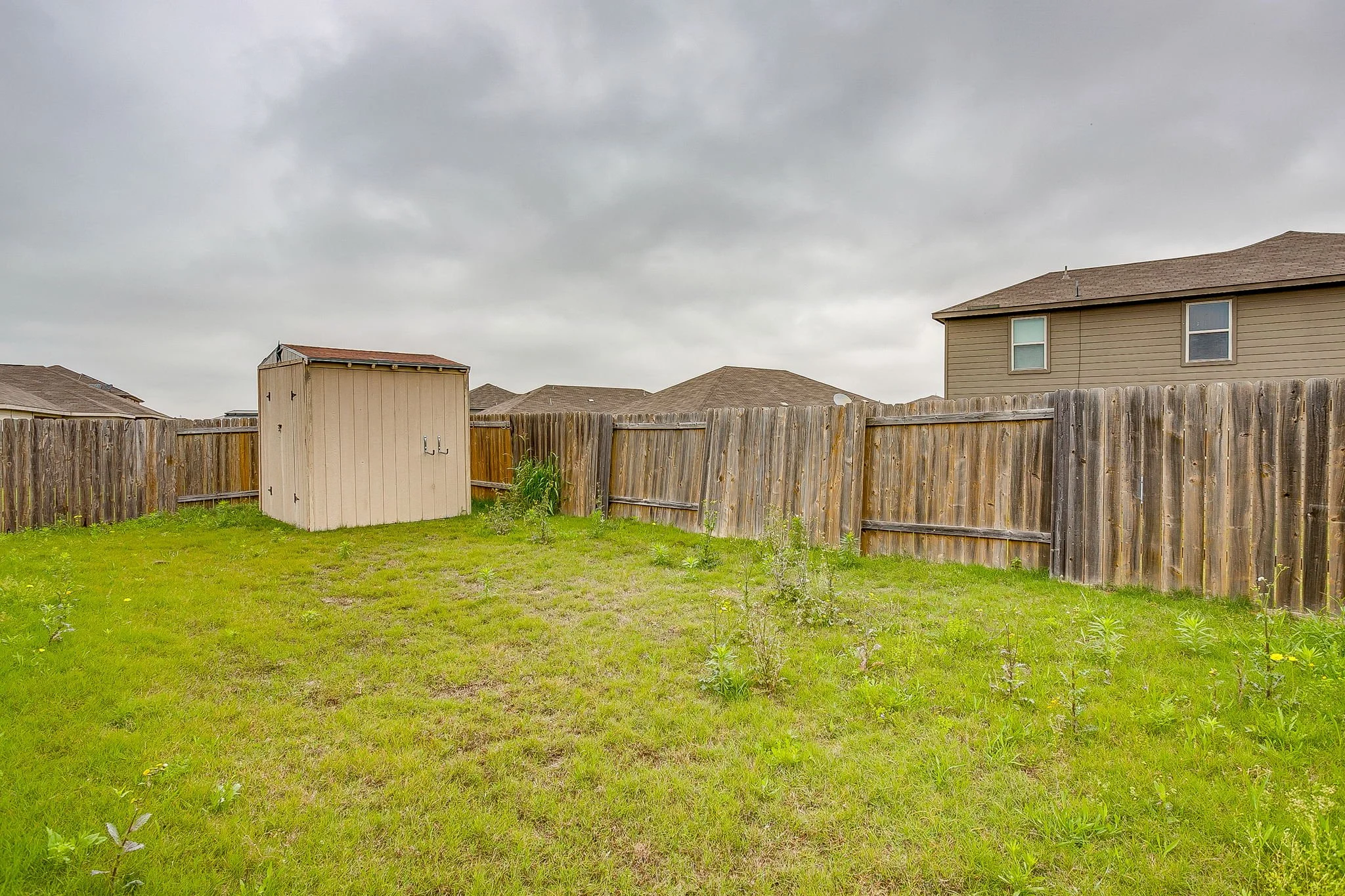 136 Kennedy Dr (41 of 46).jpg