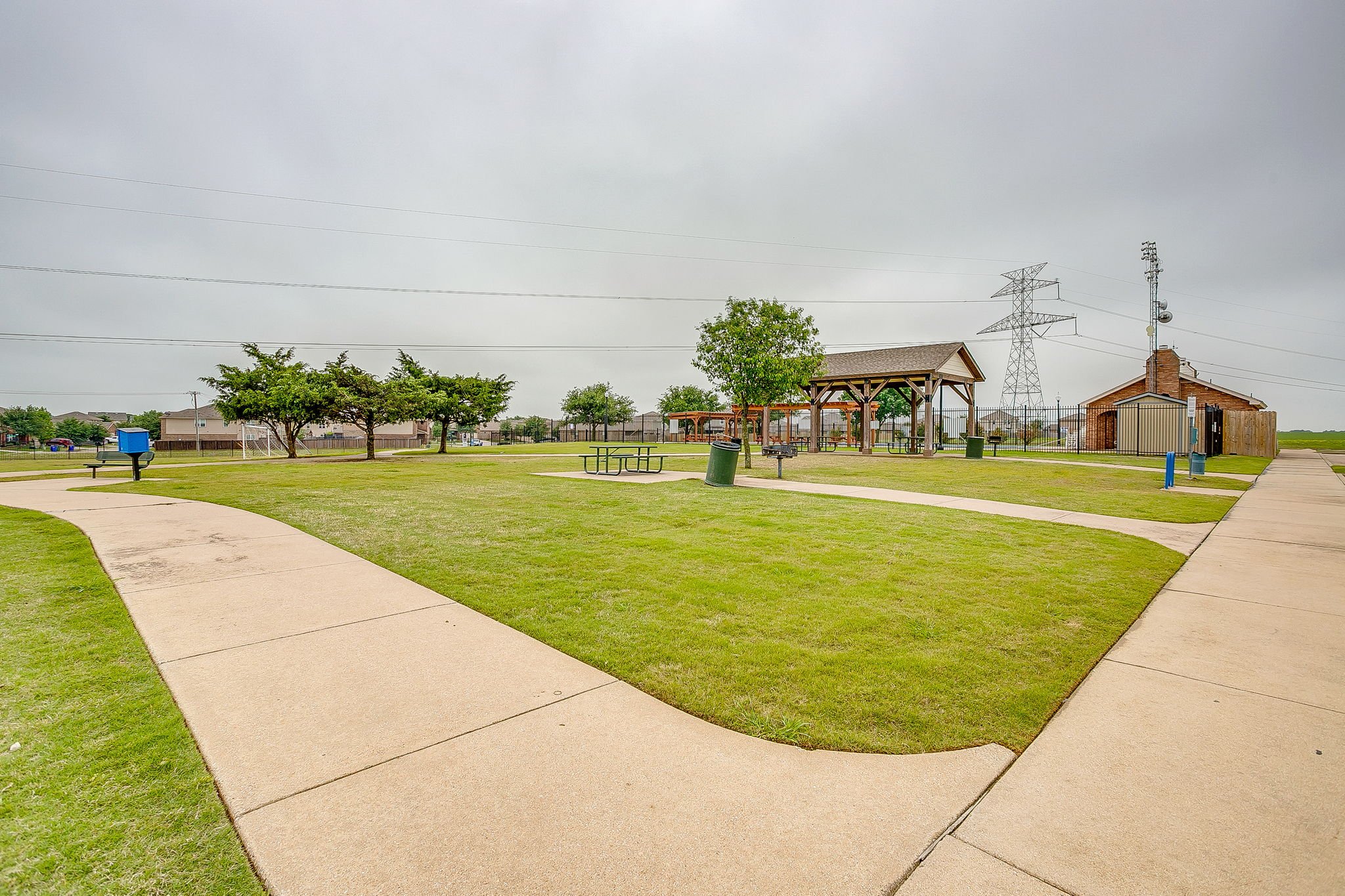 136 Kennedy Dr (44 of 46).jpg