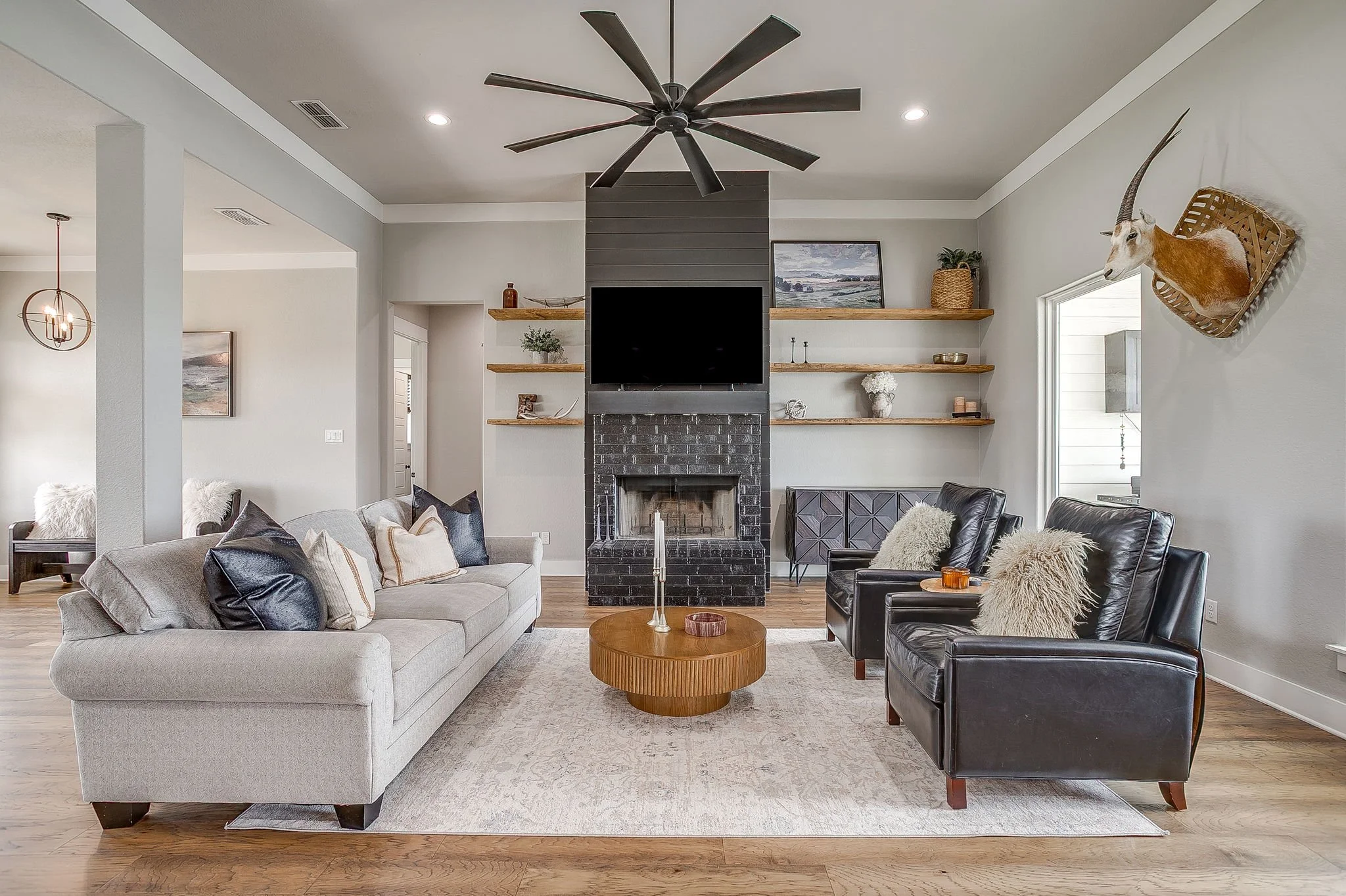 5520 Big Valley Cir (21 of 59).jpg