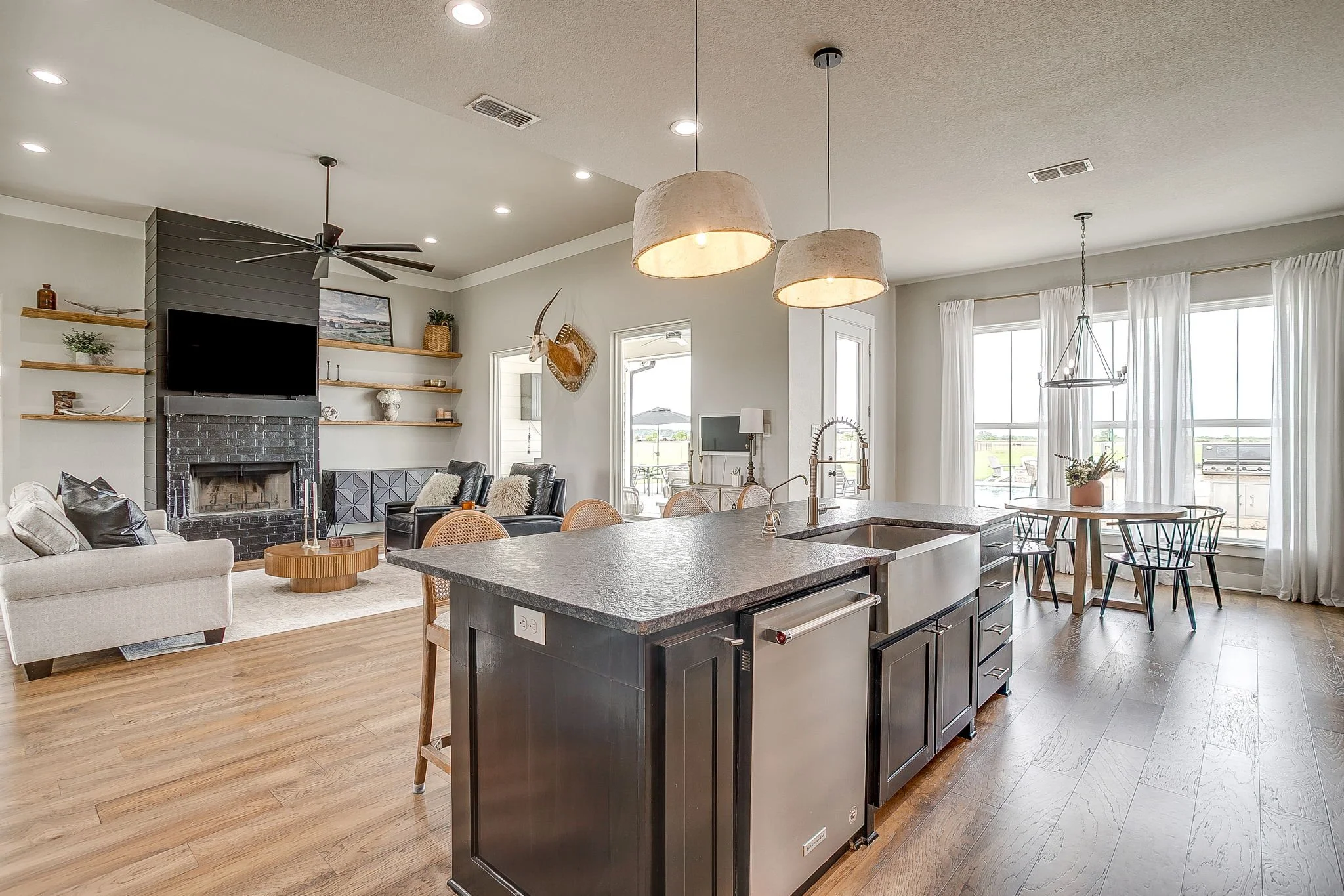 5520 Big Valley Cir (26 of 59).jpg