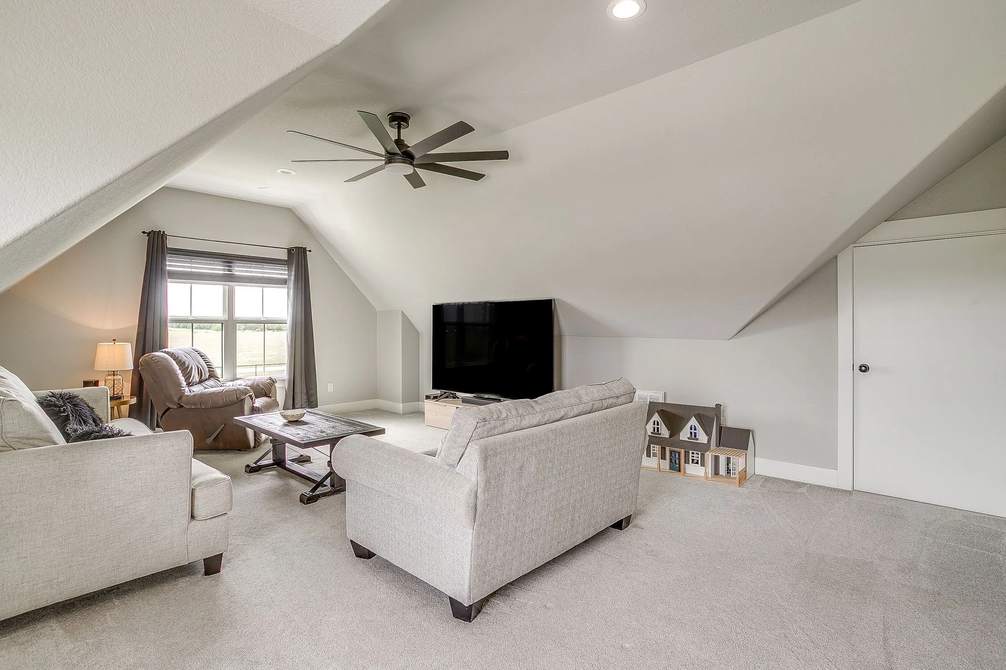 5520 Big Valley Cir (33 of 59).jpg