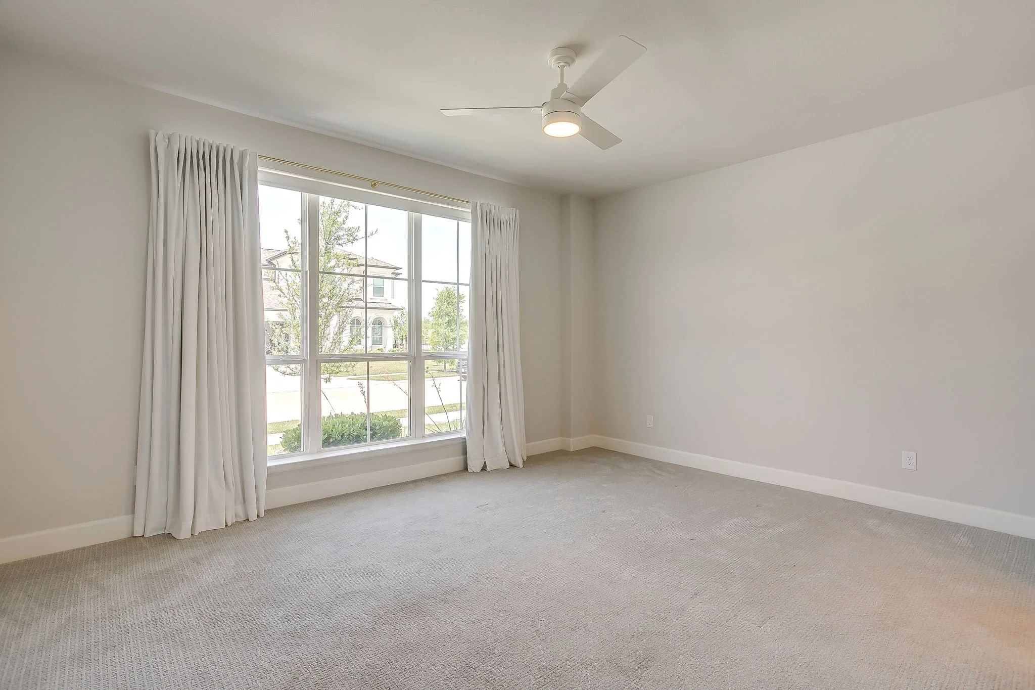 2117 Eastus Ln (7 of 47).jpg