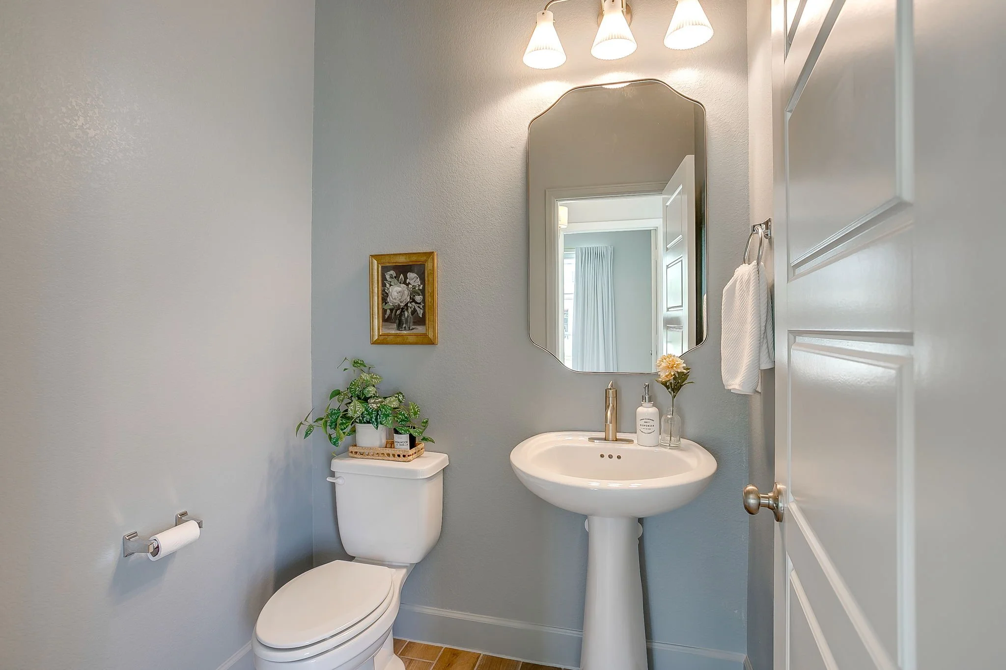 2117 Eastus Ln (15 of 47).jpg