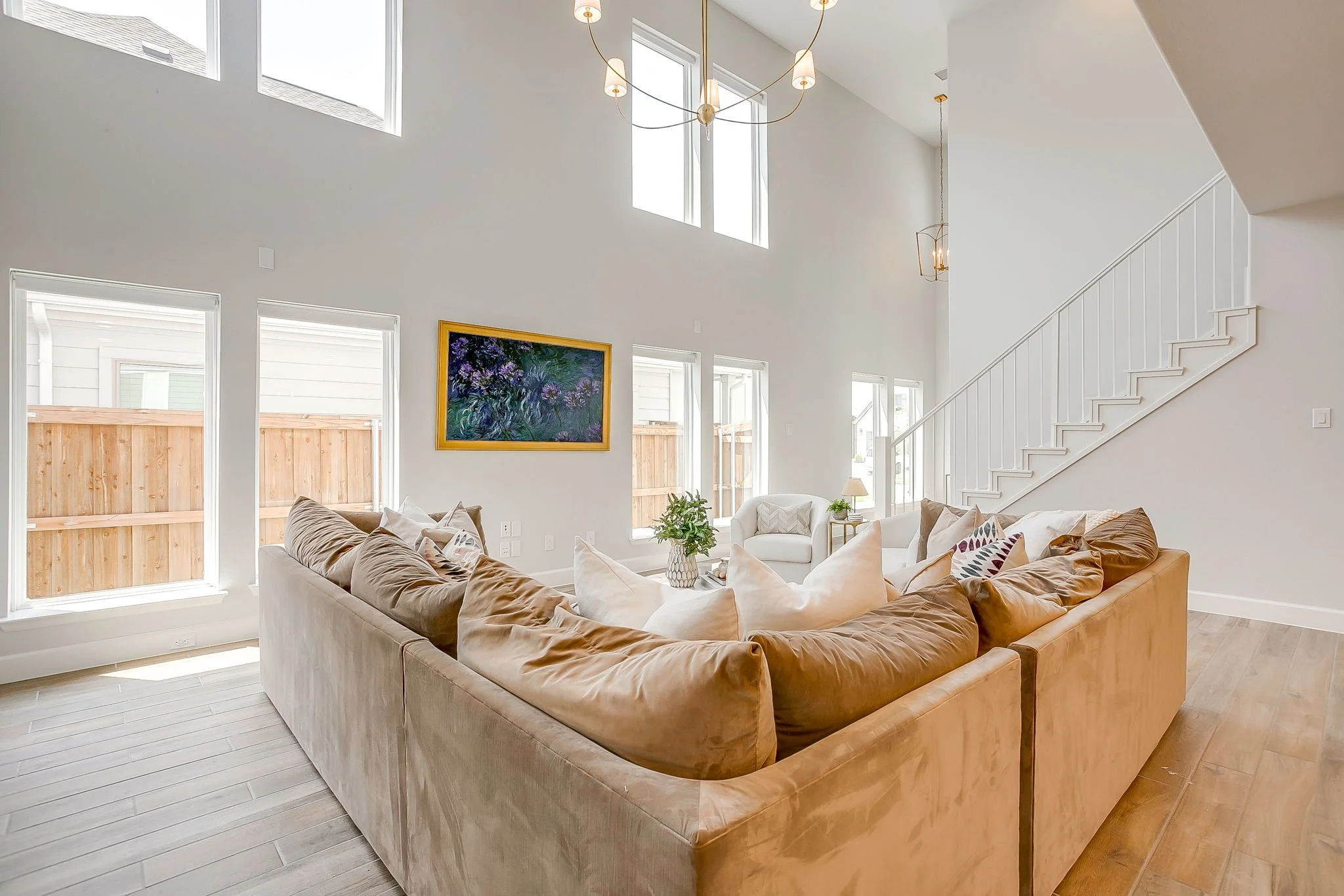 2117 Eastus Ln (18 of 47).jpg